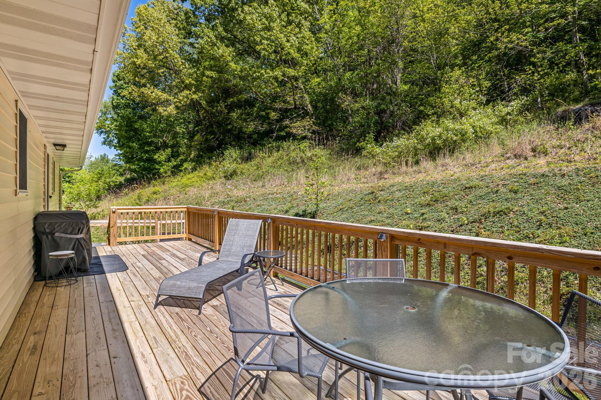 753 Bolens Creek Road — Burnsville