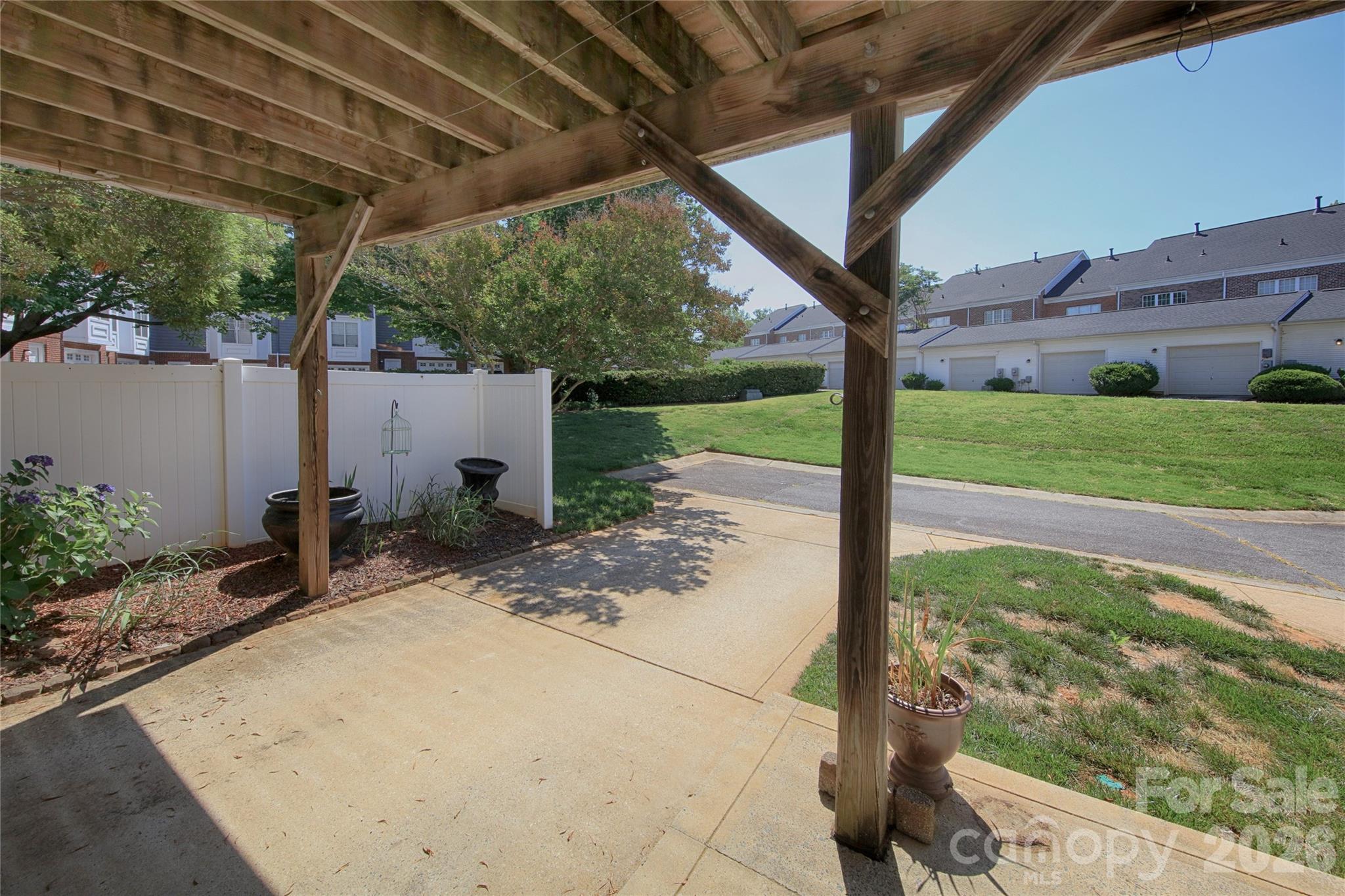 14556 Reese Boulevard — Huntersville