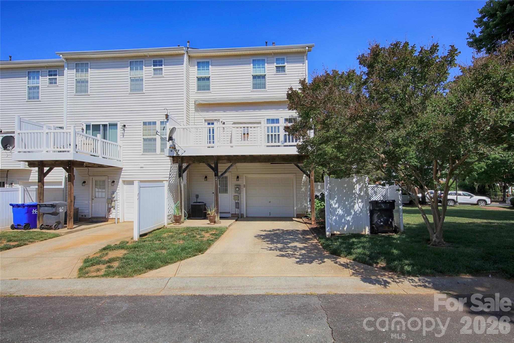 14556 Reese Boulevard — Huntersville