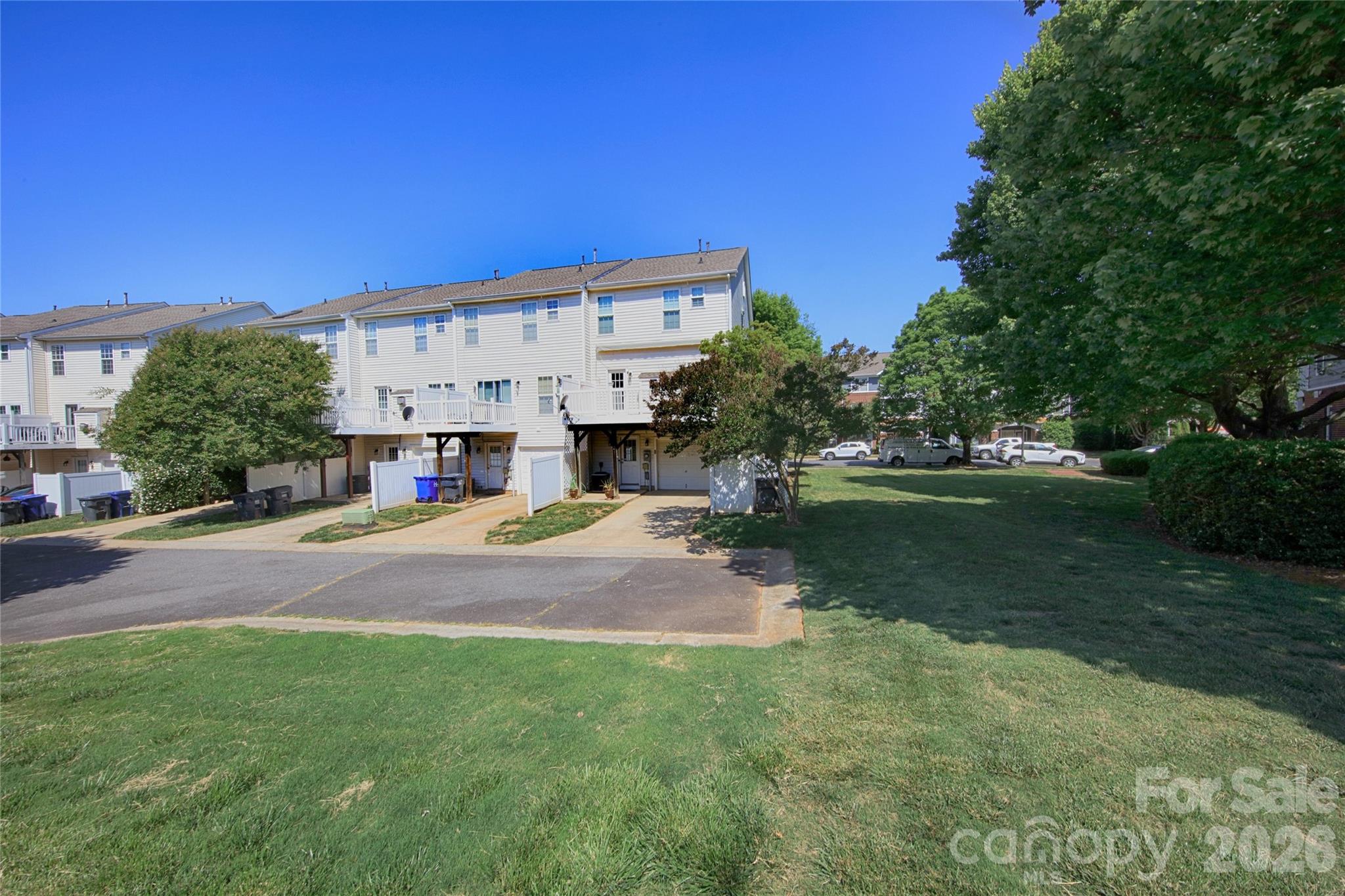 14556 Reese Boulevard — Huntersville