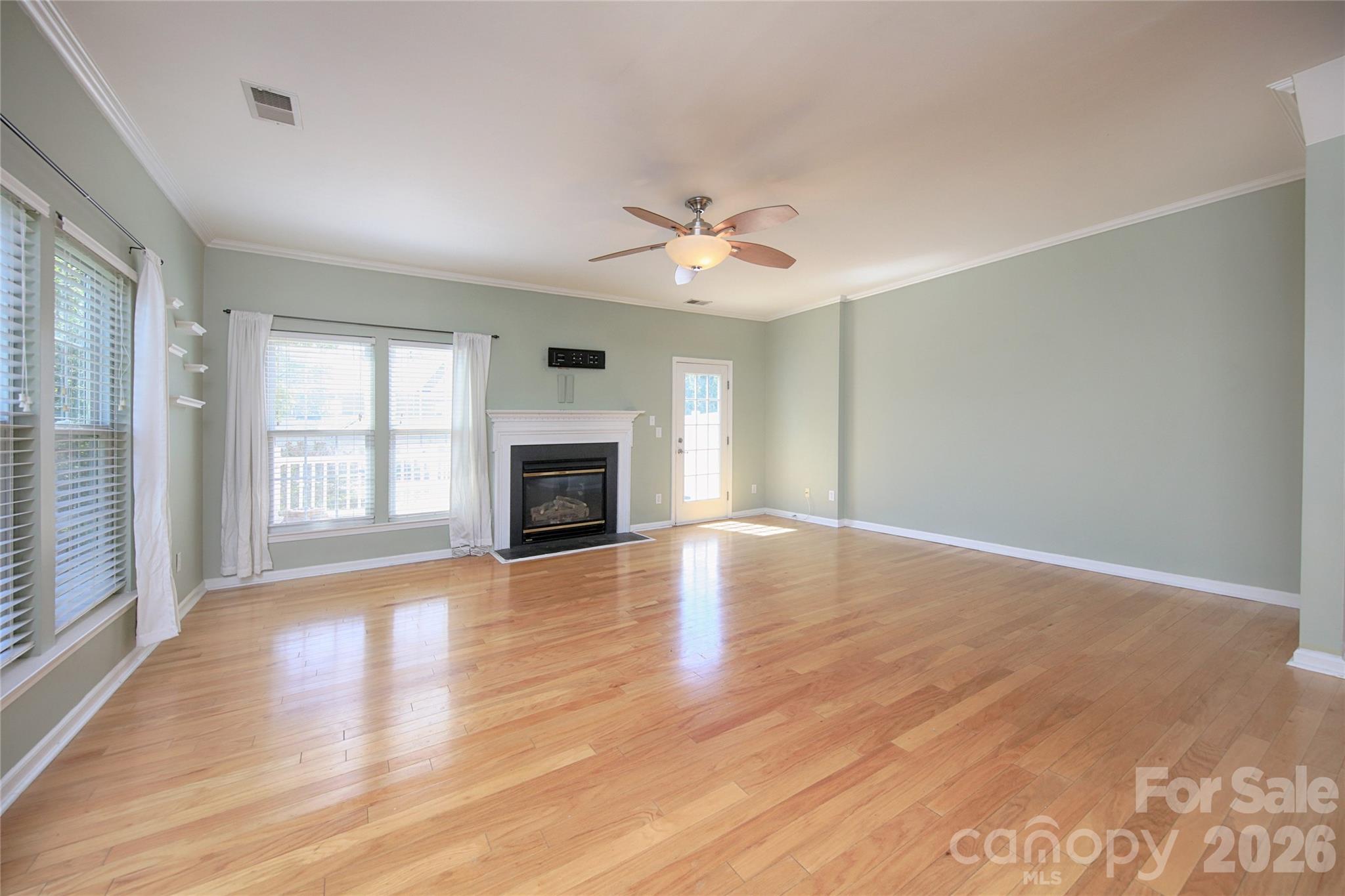 14556 Reese Boulevard — Huntersville