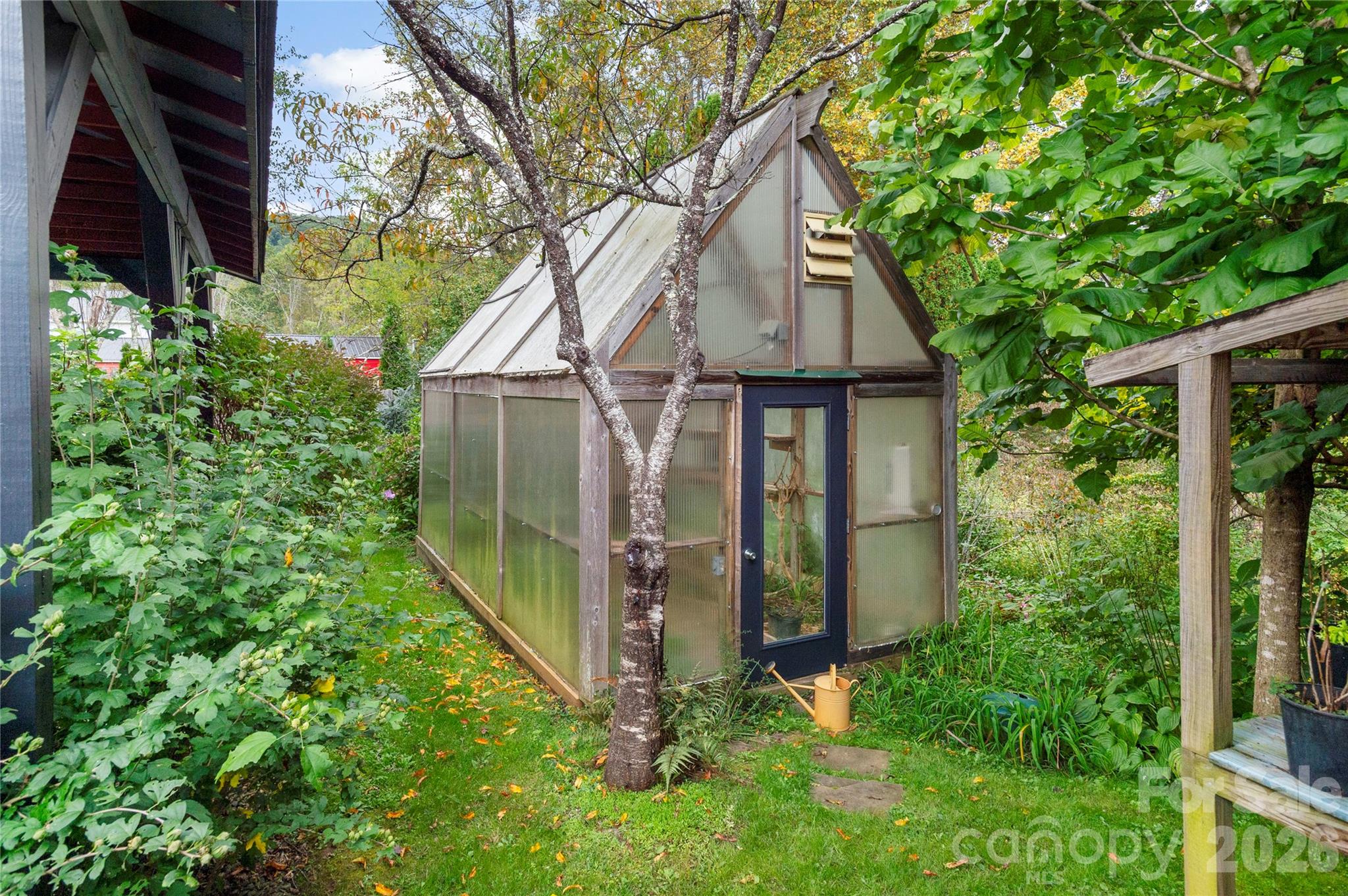 528 Padgettown Road — Black Mountain