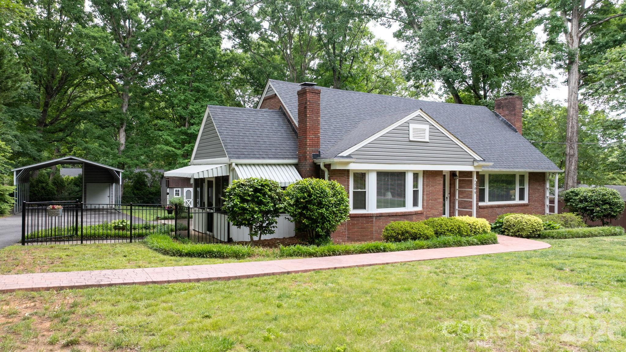 508 2nd Avenue NE — Conover