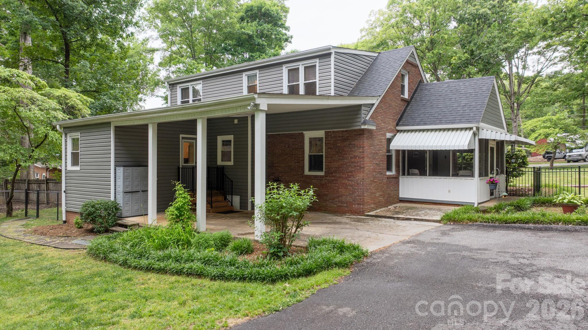 508 2nd Avenue NE — Conover