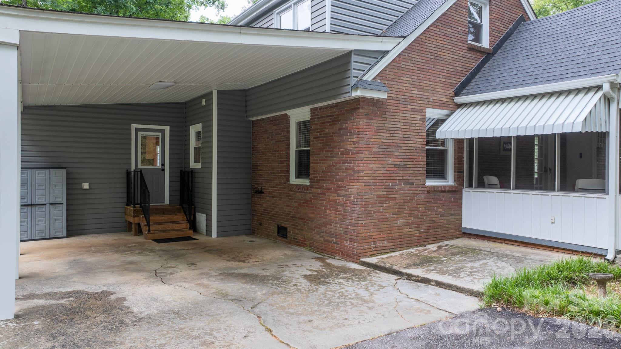 508 2nd Avenue NE — Conover