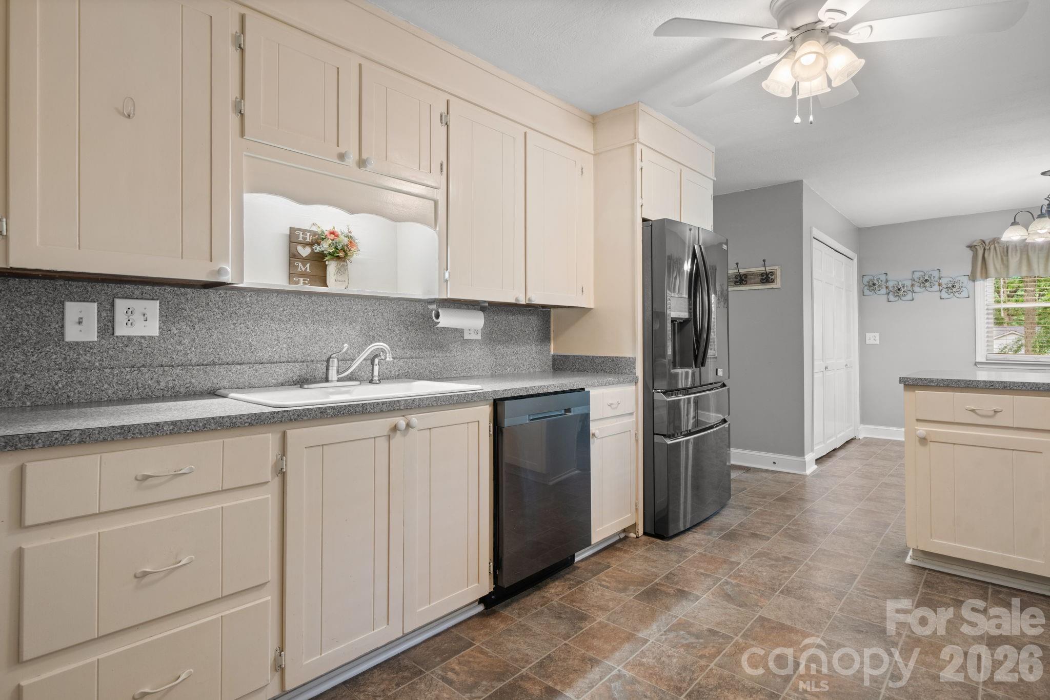 508 2nd Avenue NE — Conover