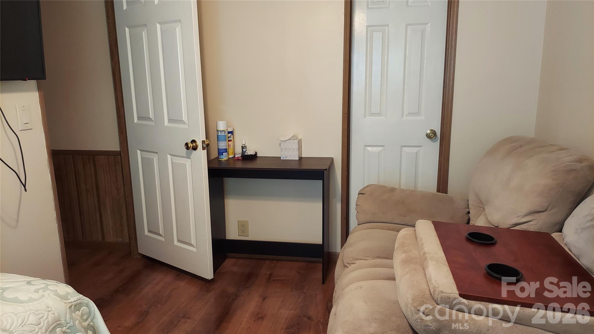46 Larkspur Lane — Canton