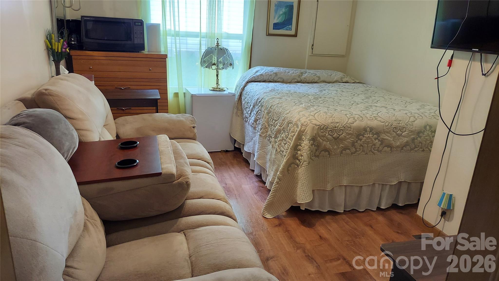 46 Larkspur Lane — Canton
