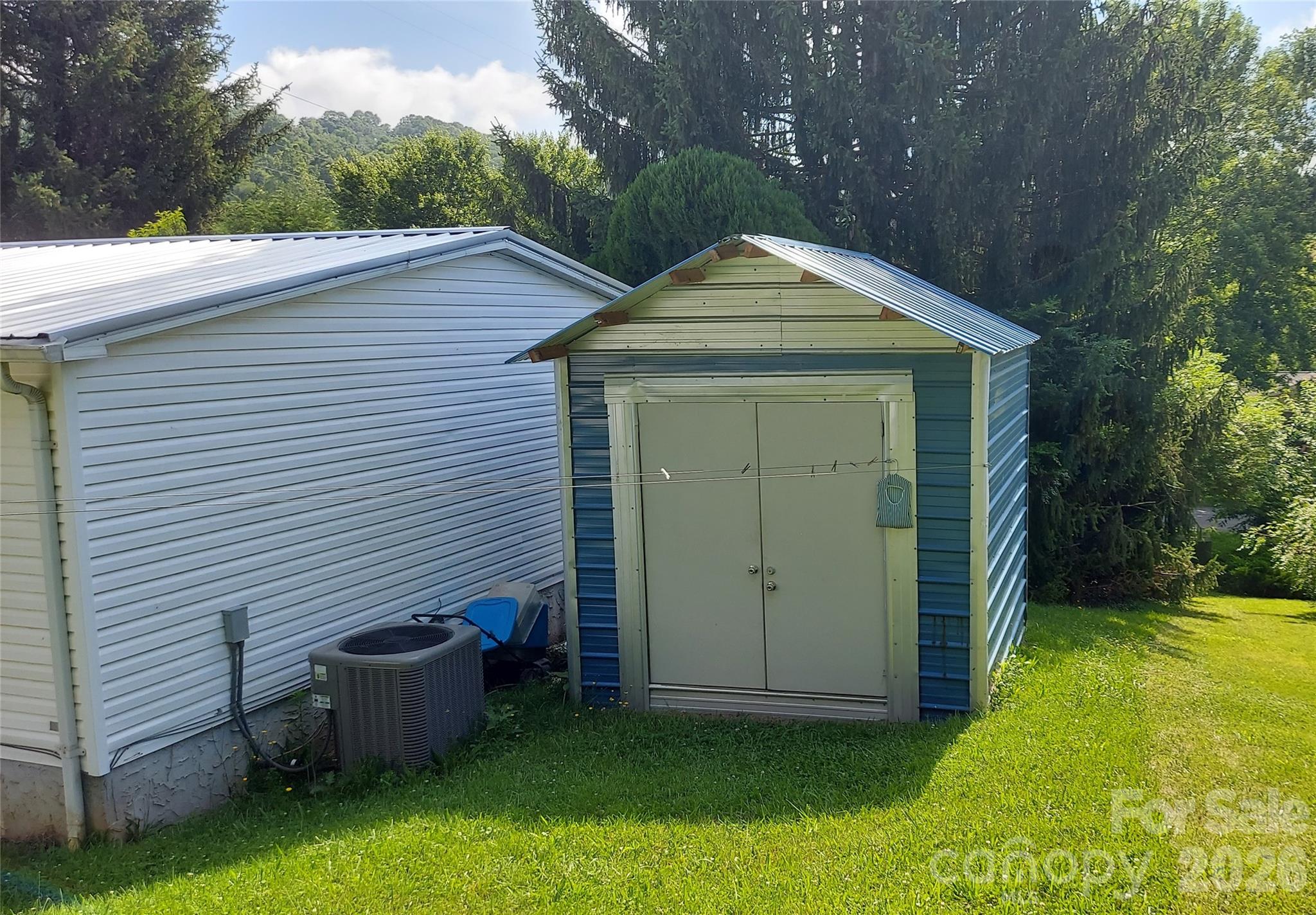 46 Larkspur Lane — Canton