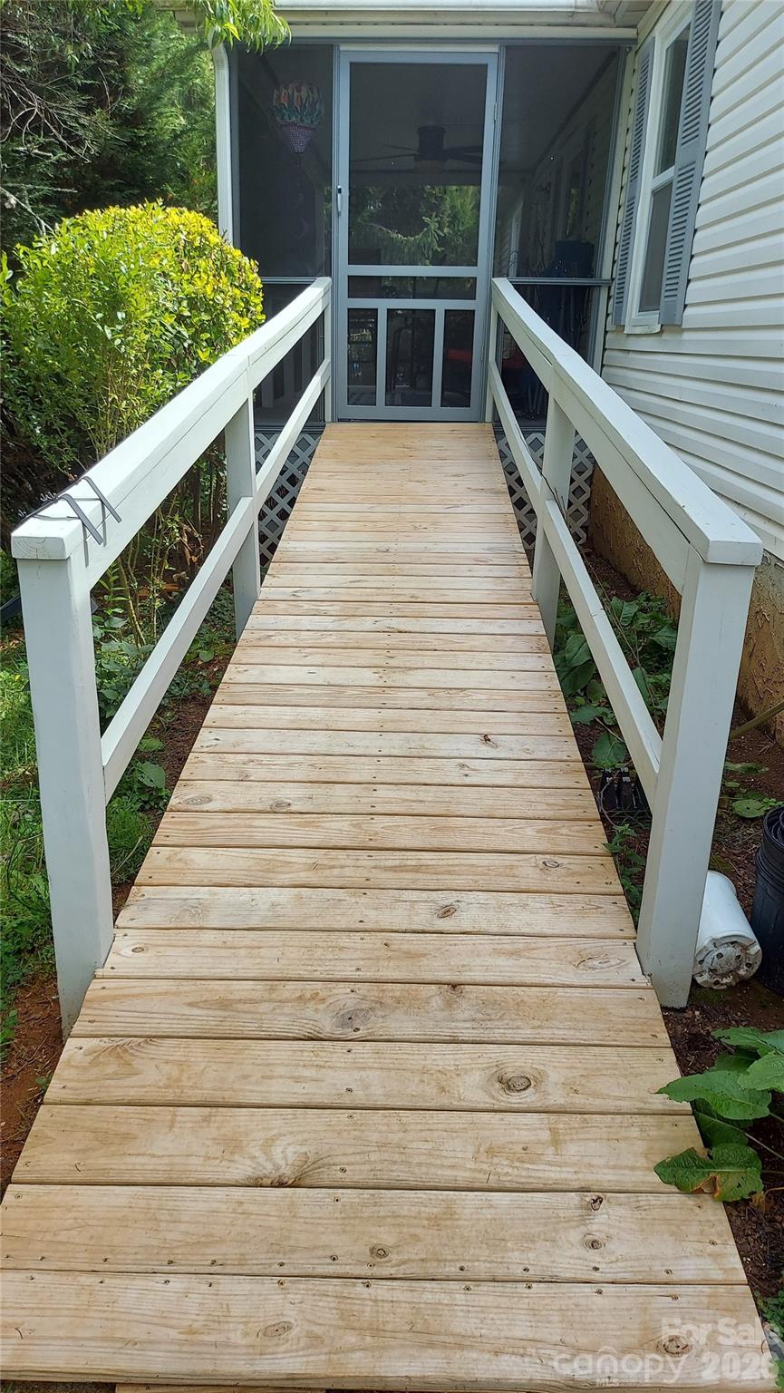 46 Larkspur Lane — Canton