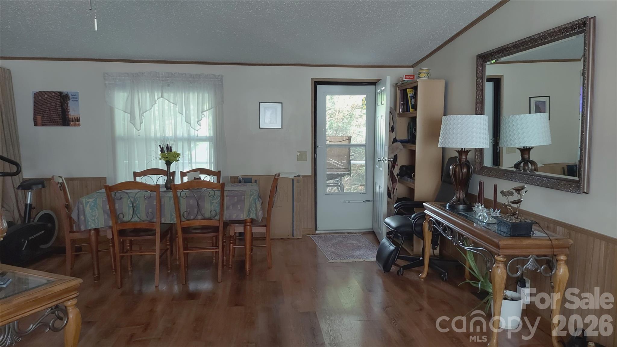 46 Larkspur Lane — Canton