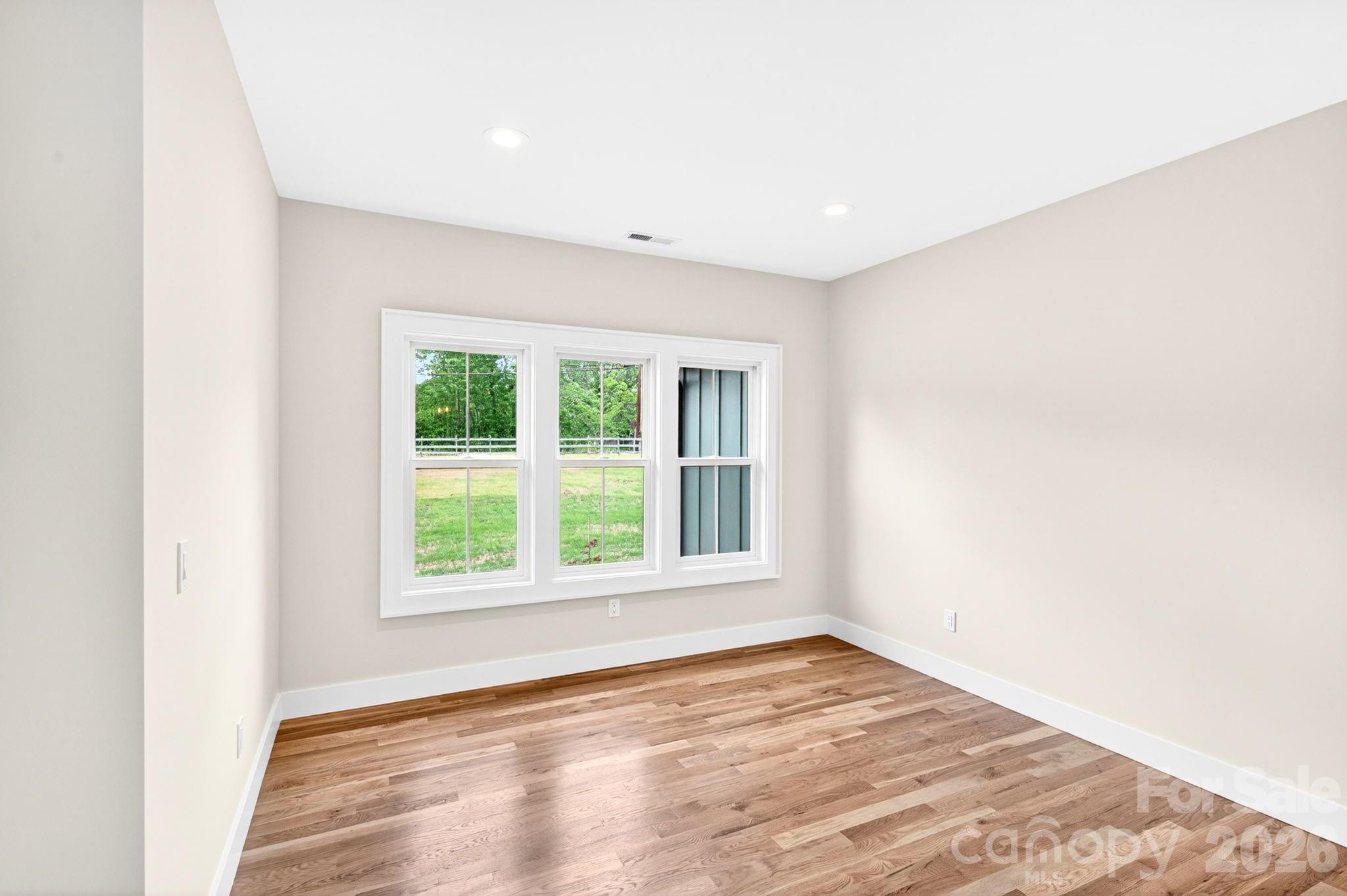 34 Old Souther Road — Mills River