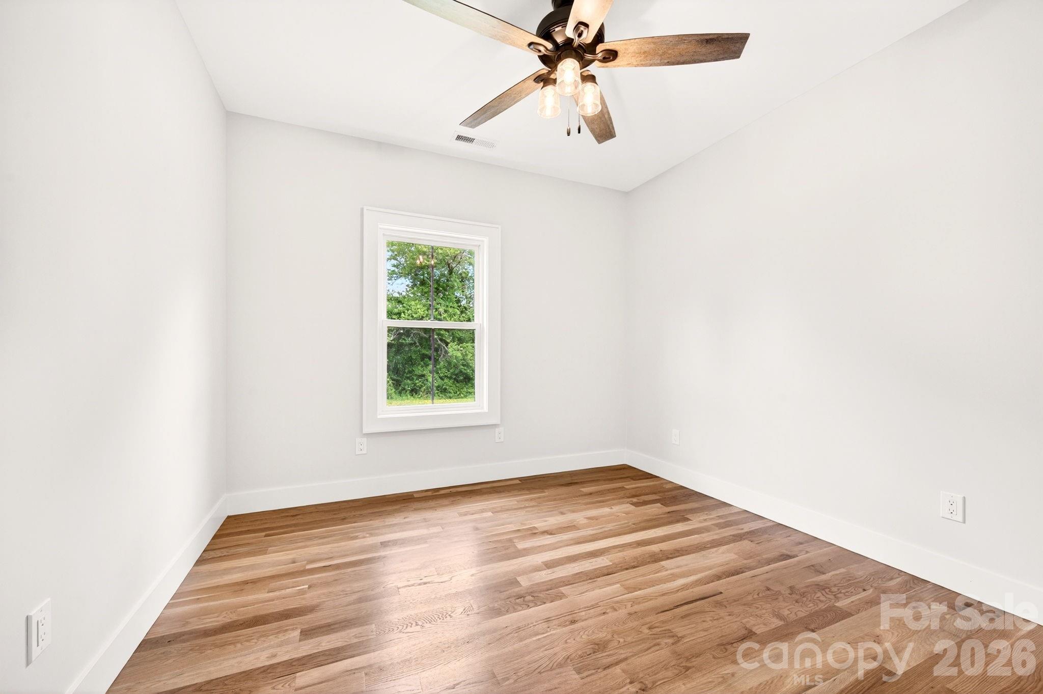 34 Old Souther Road — Mills River