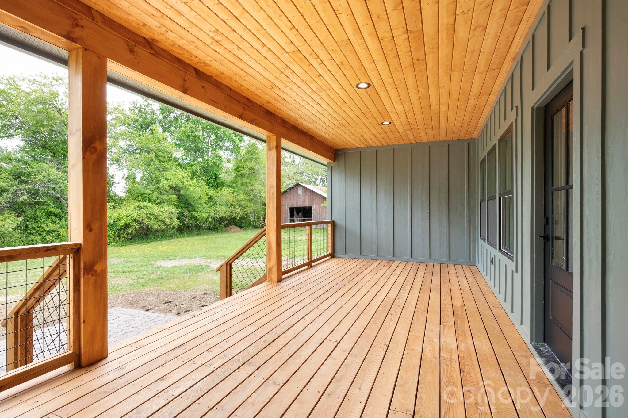 34 Old Souther Road — Mills River