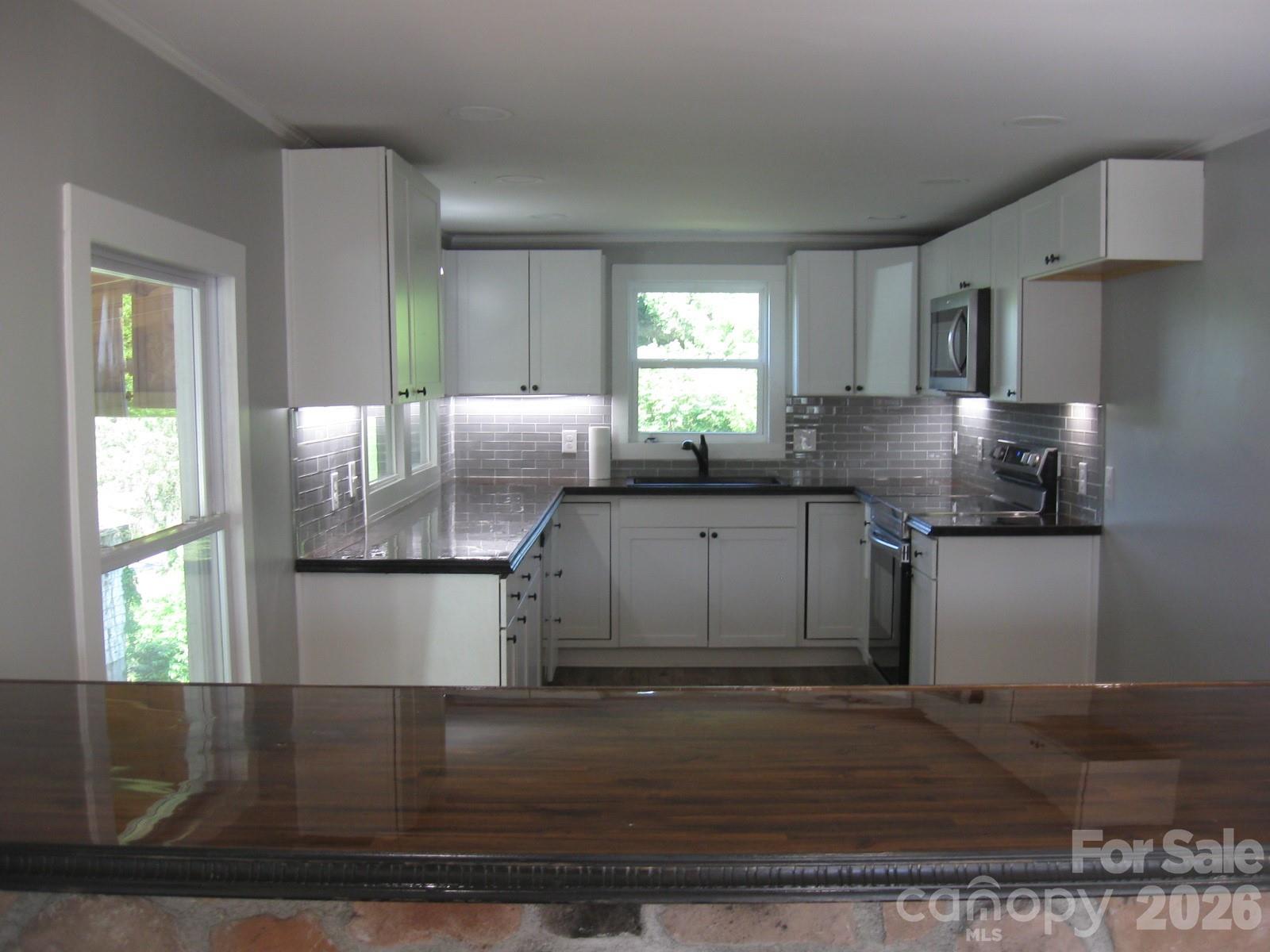 406 realty Street — Lenoir
