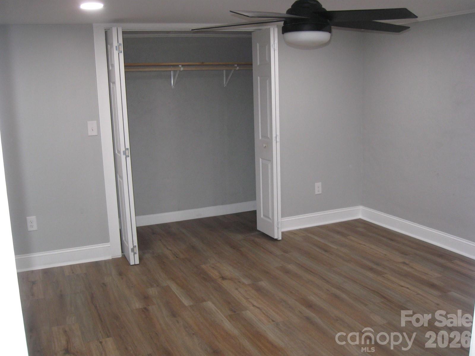 406 realty Street — Lenoir