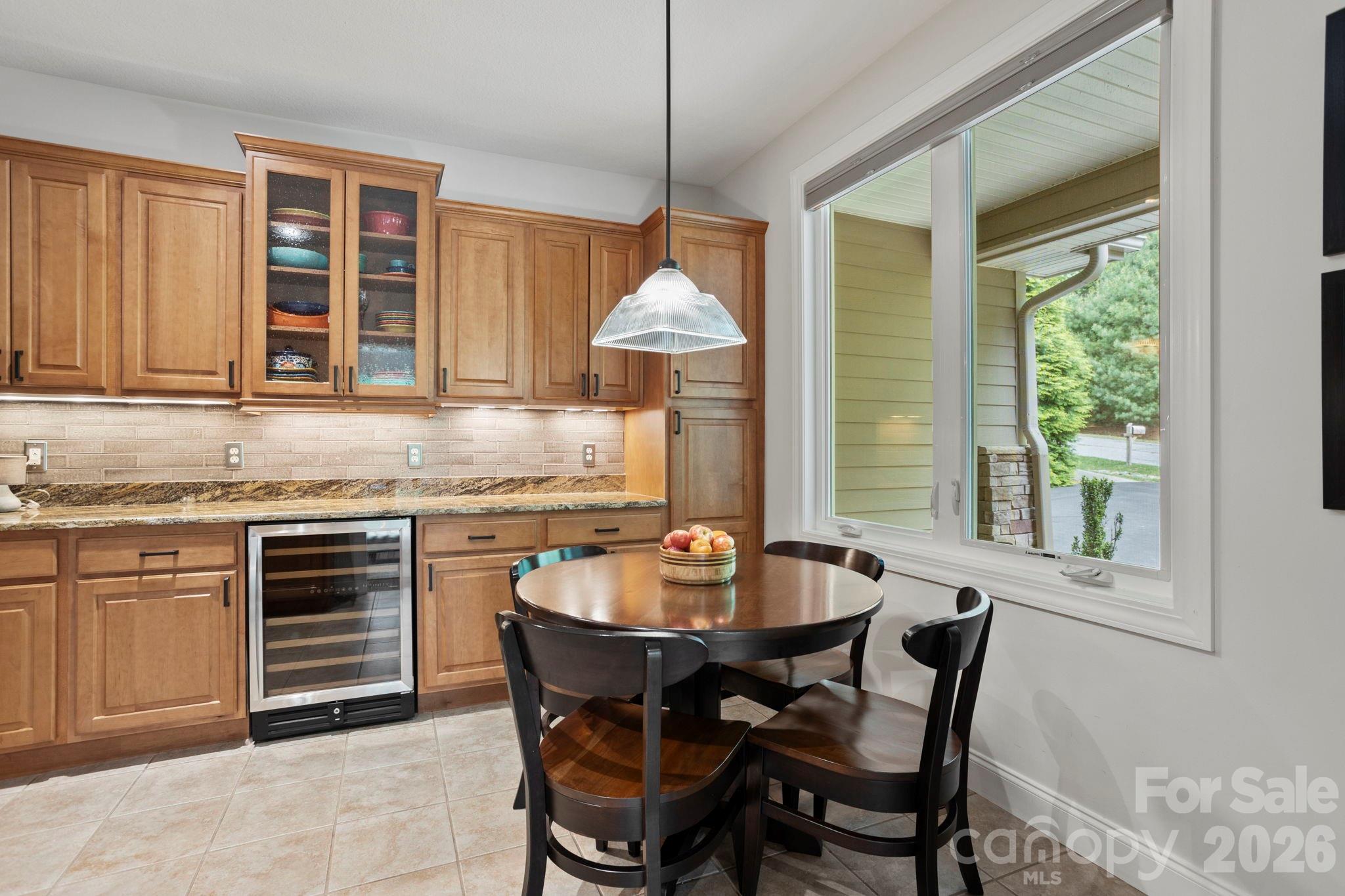 547 Pinnacle Peak Lane — Flat Rock