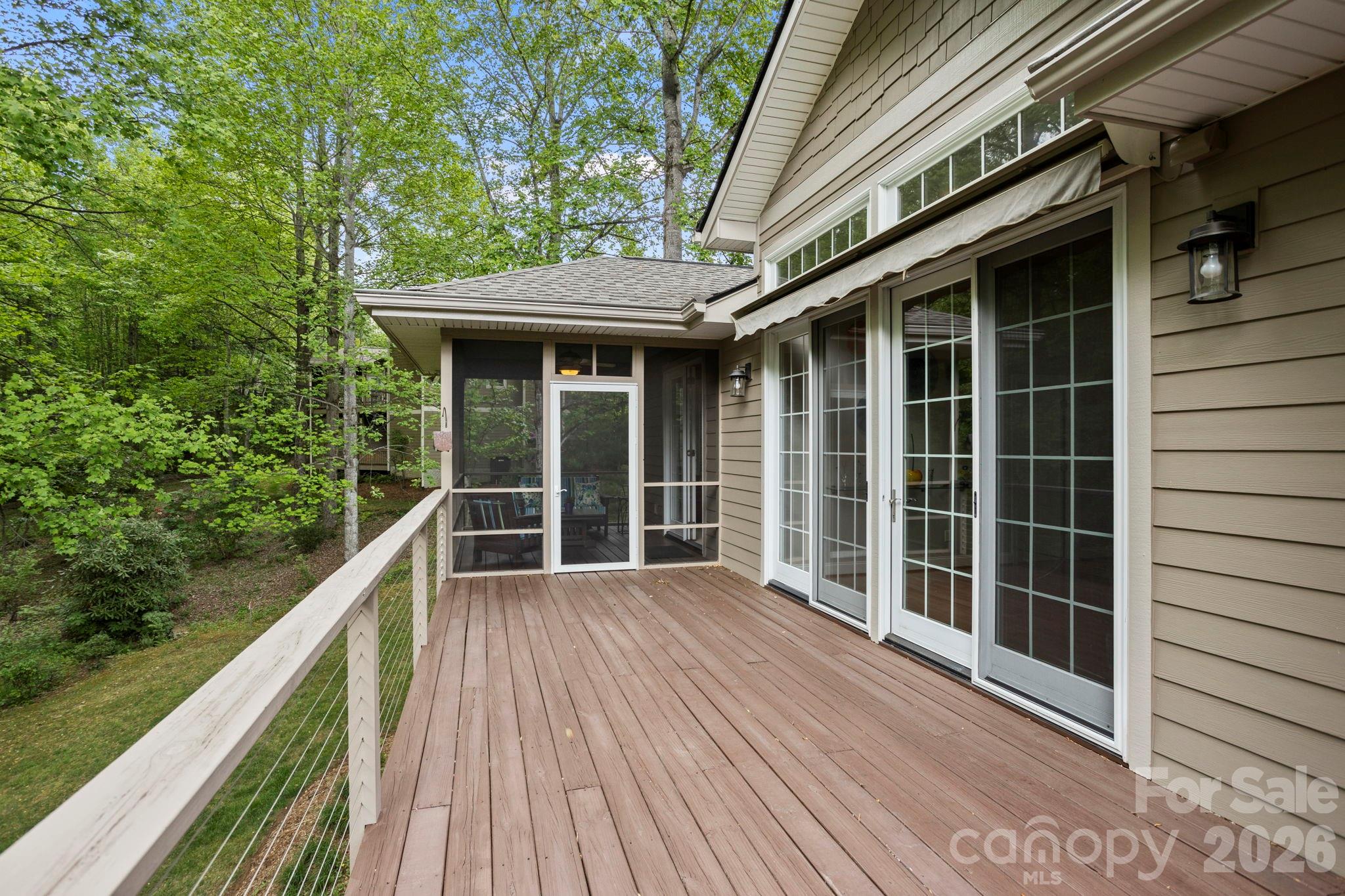 547 Pinnacle Peak Lane — Flat Rock
