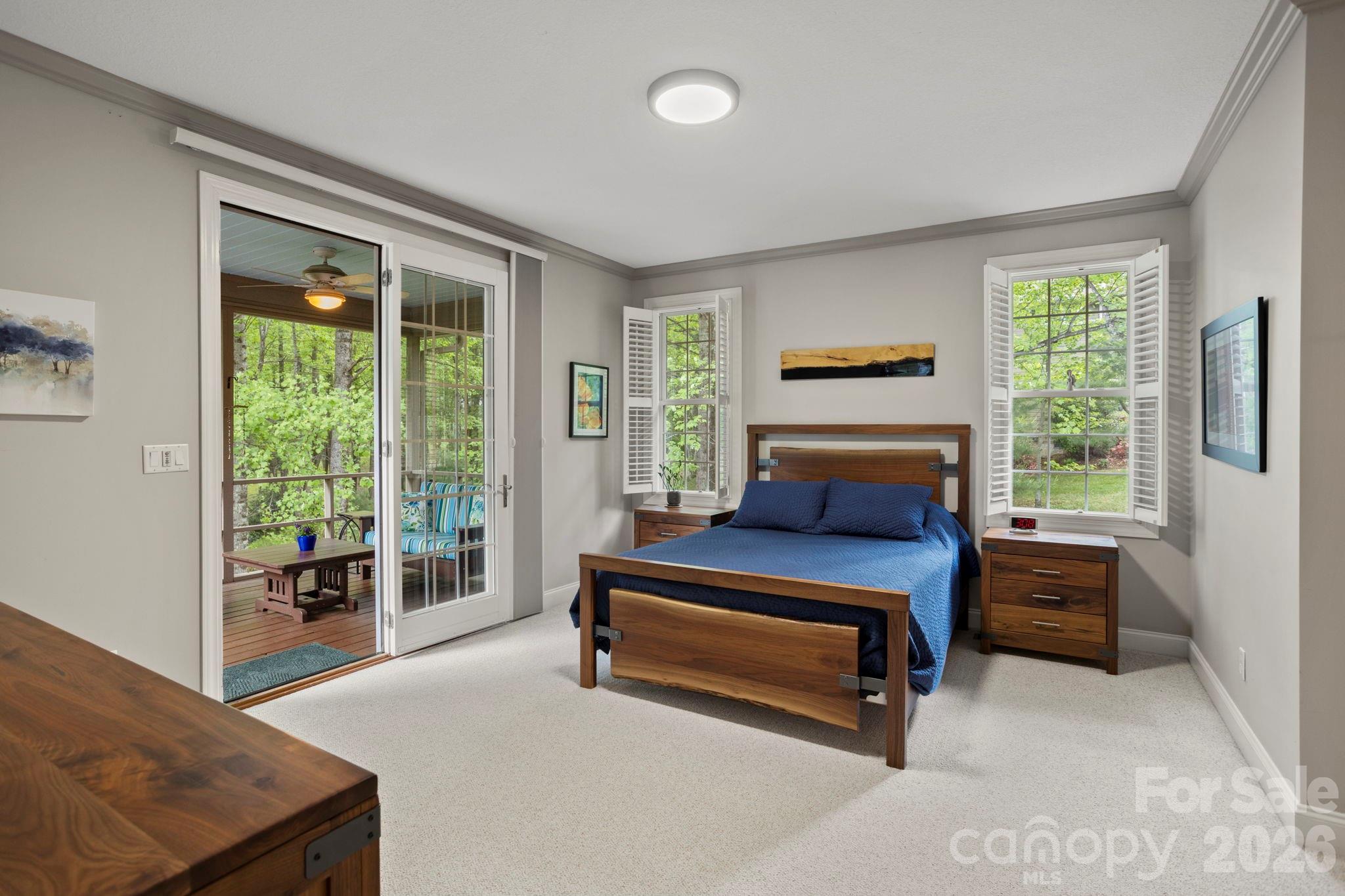 547 Pinnacle Peak Lane — Flat Rock