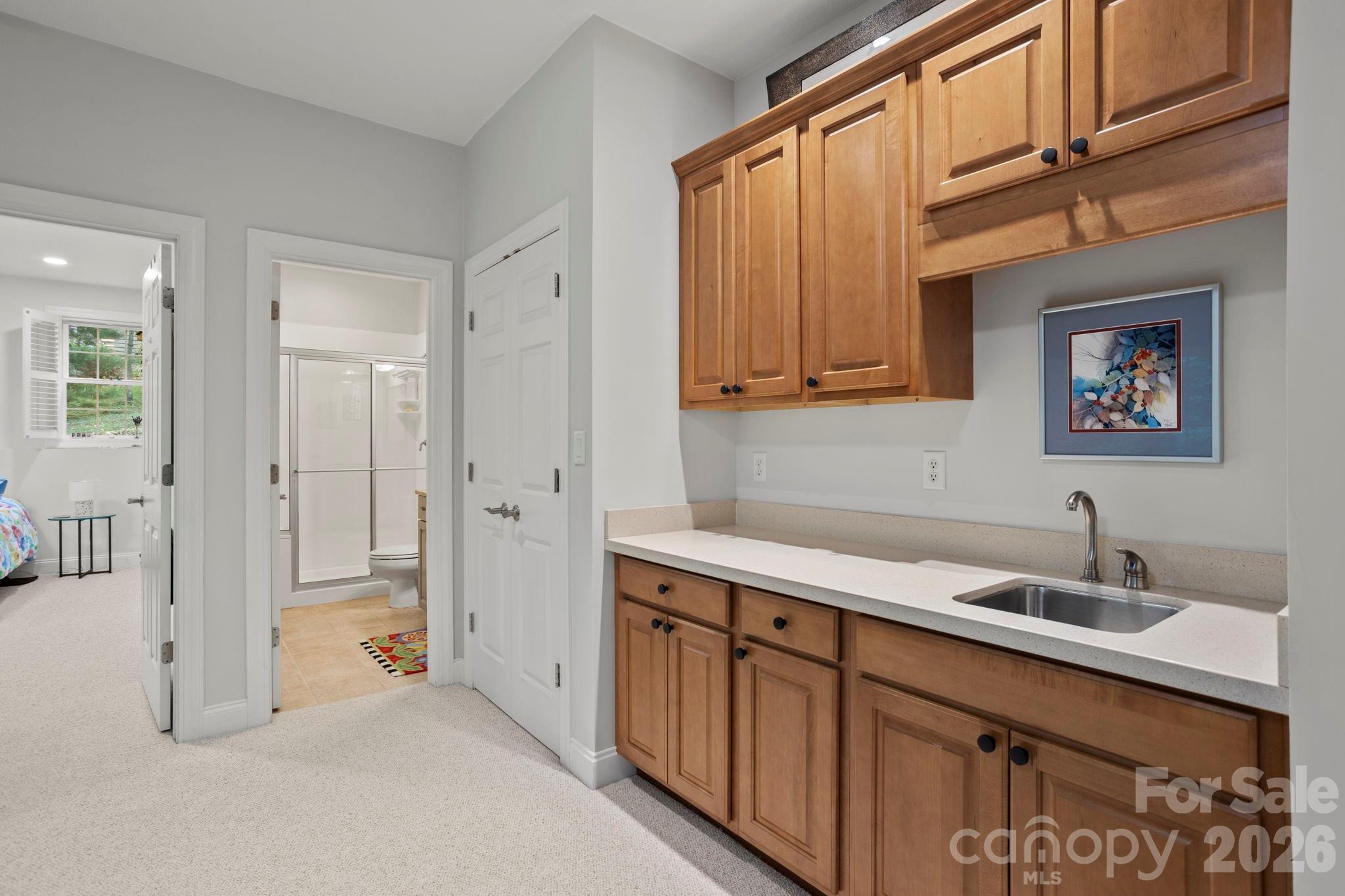 547 Pinnacle Peak Lane — Flat Rock