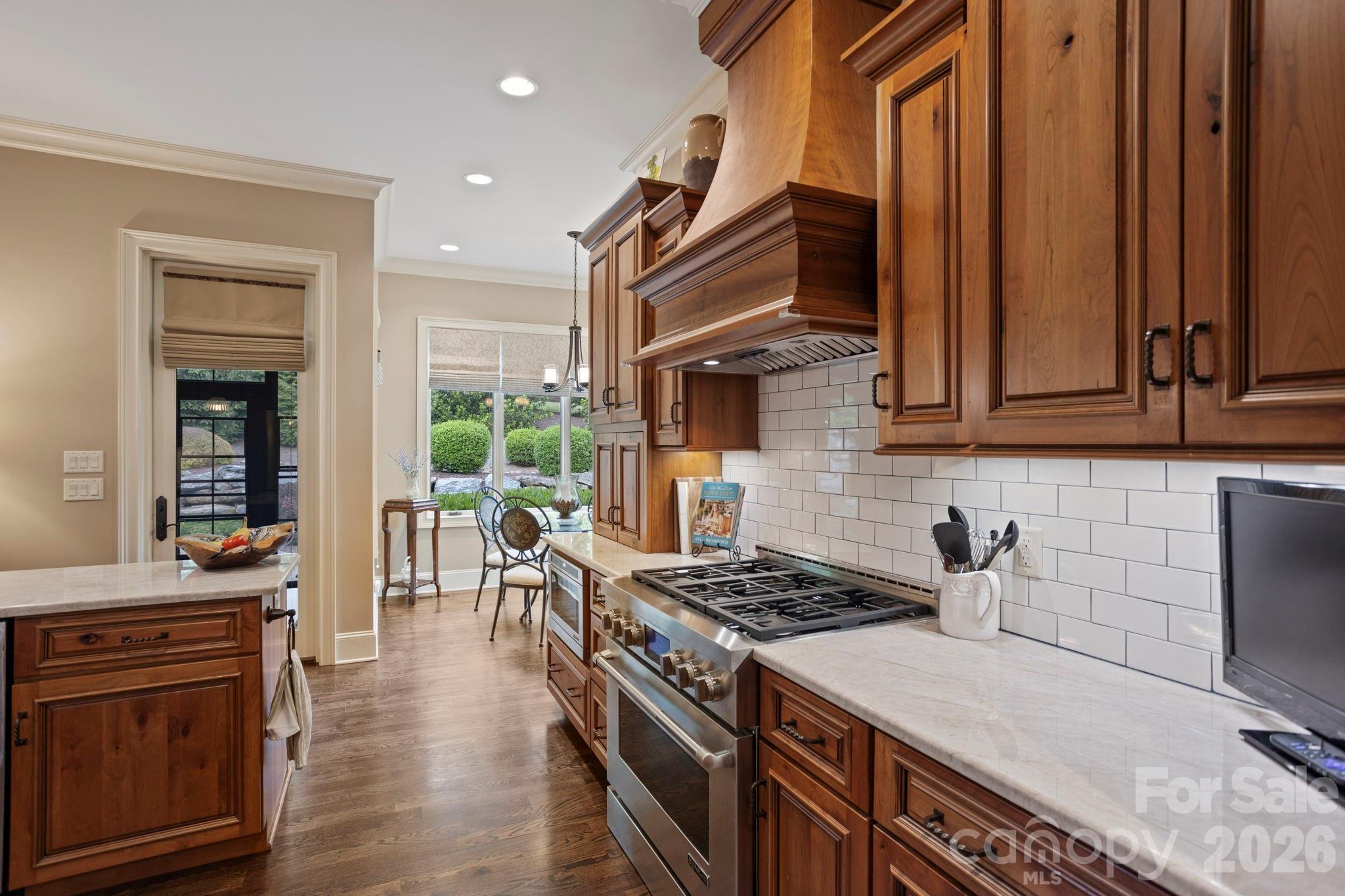390 Shipman Parkway — Flat Rock