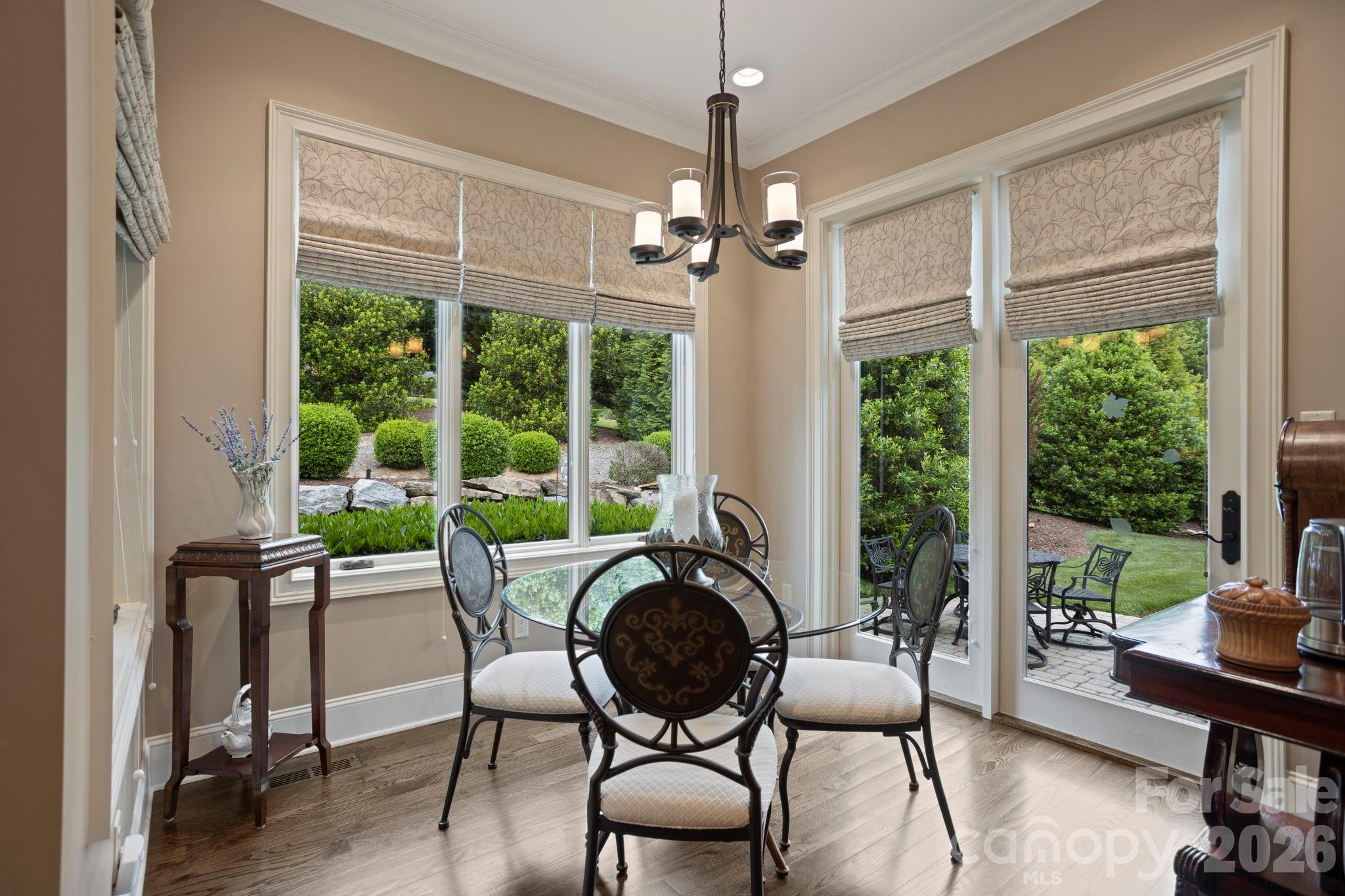 390 Shipman Parkway — Flat Rock