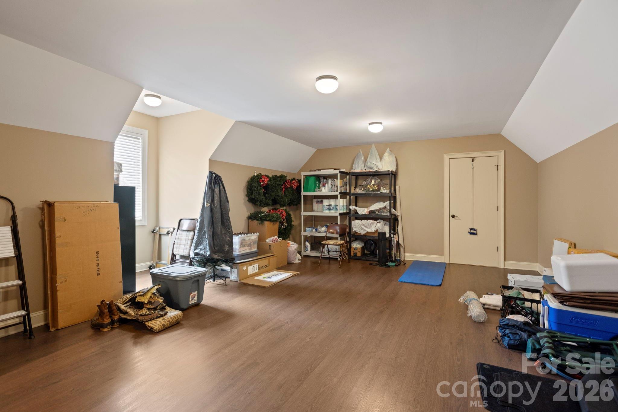 390 Shipman Parkway — Flat Rock