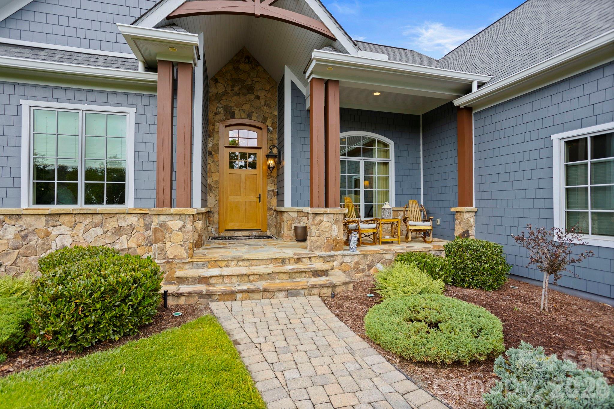 390 Shipman Parkway — Flat Rock