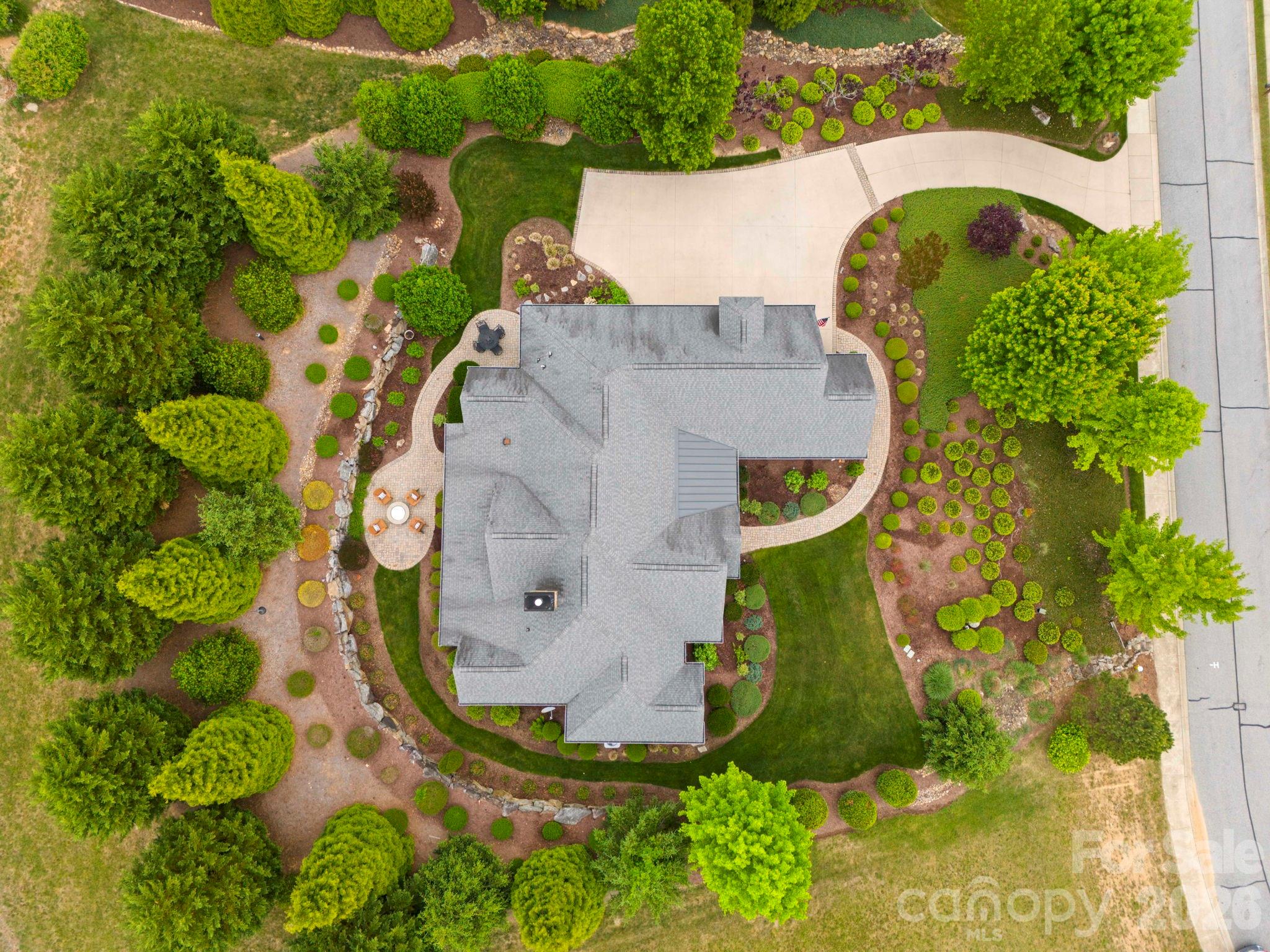 390 Shipman Parkway — Flat Rock