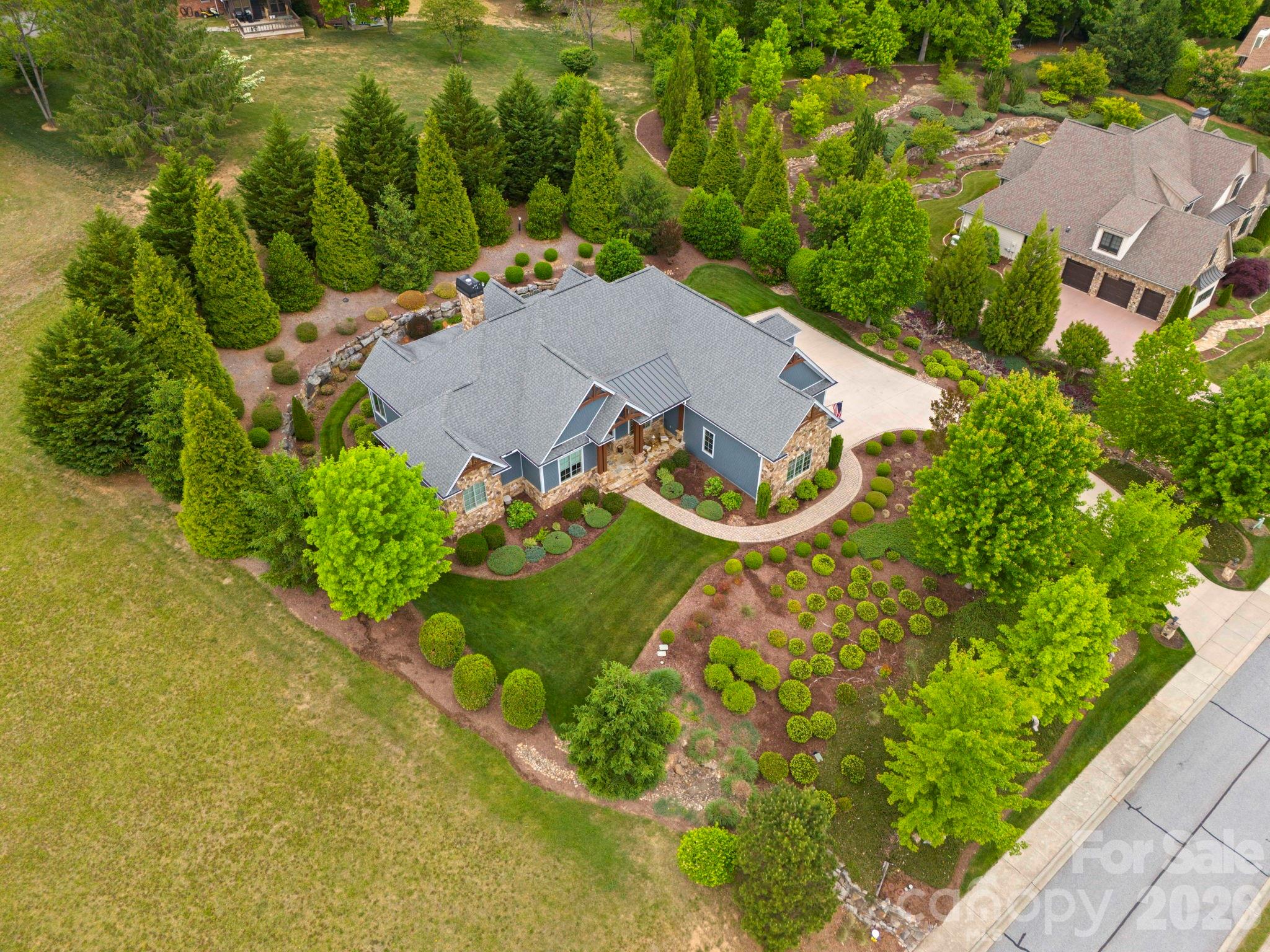 390 Shipman Parkway — Flat Rock