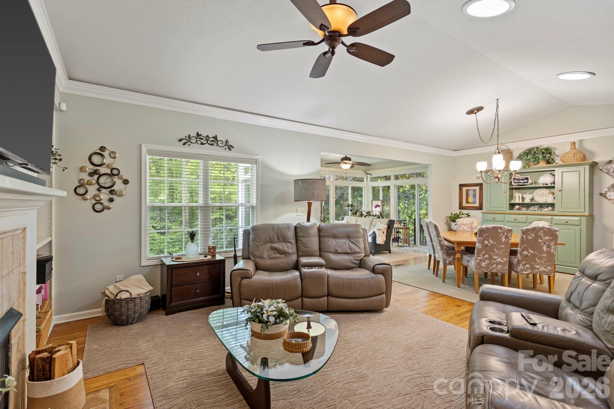 69 Old Pasture Way — Hendersonville