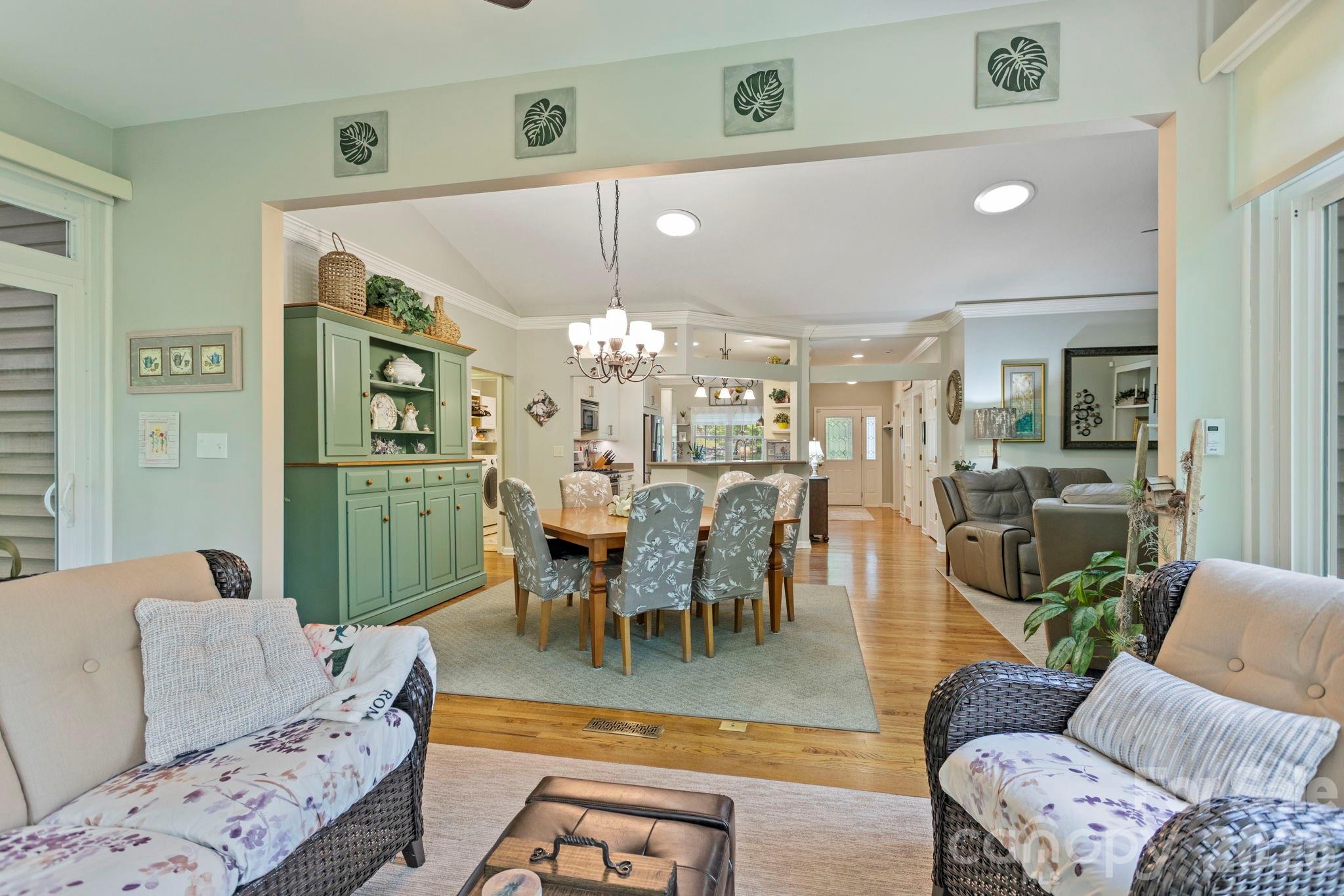 69 Old Pasture Way — Hendersonville