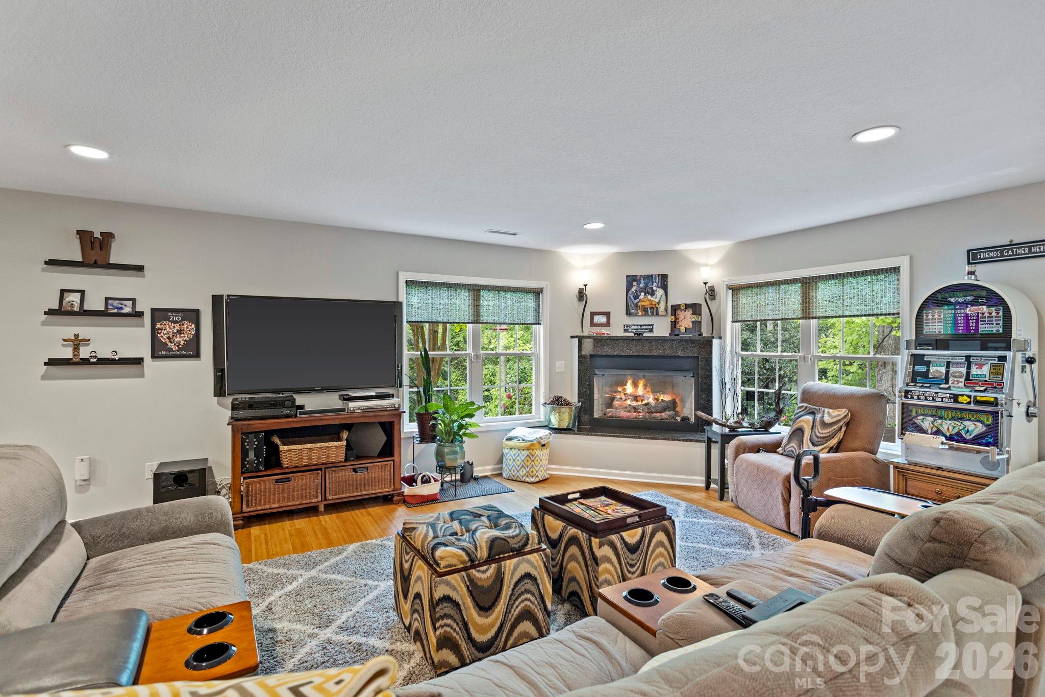 69 Old Pasture Way — Hendersonville
