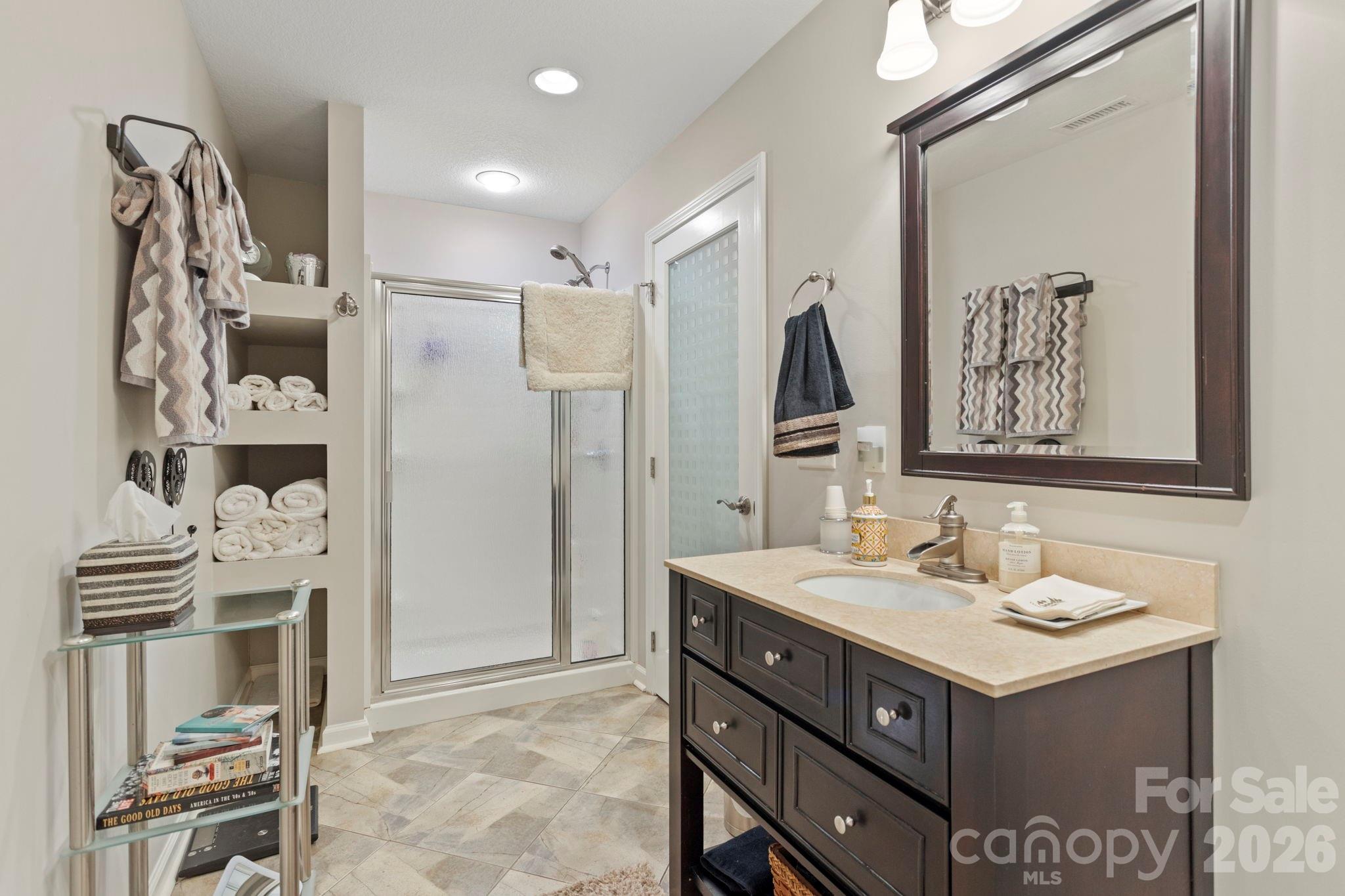 69 Old Pasture Way — Hendersonville