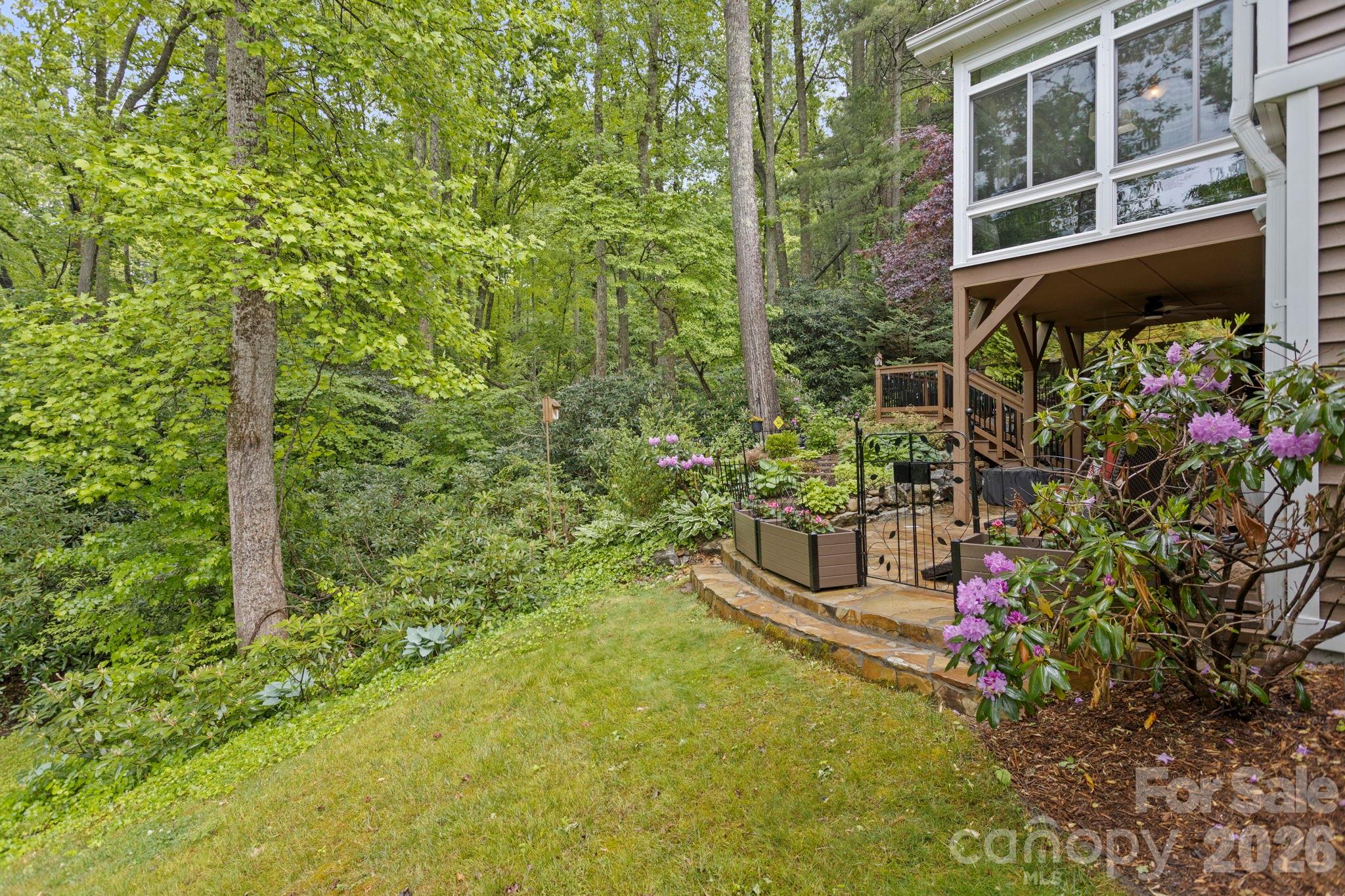 69 Old Pasture Way — Hendersonville