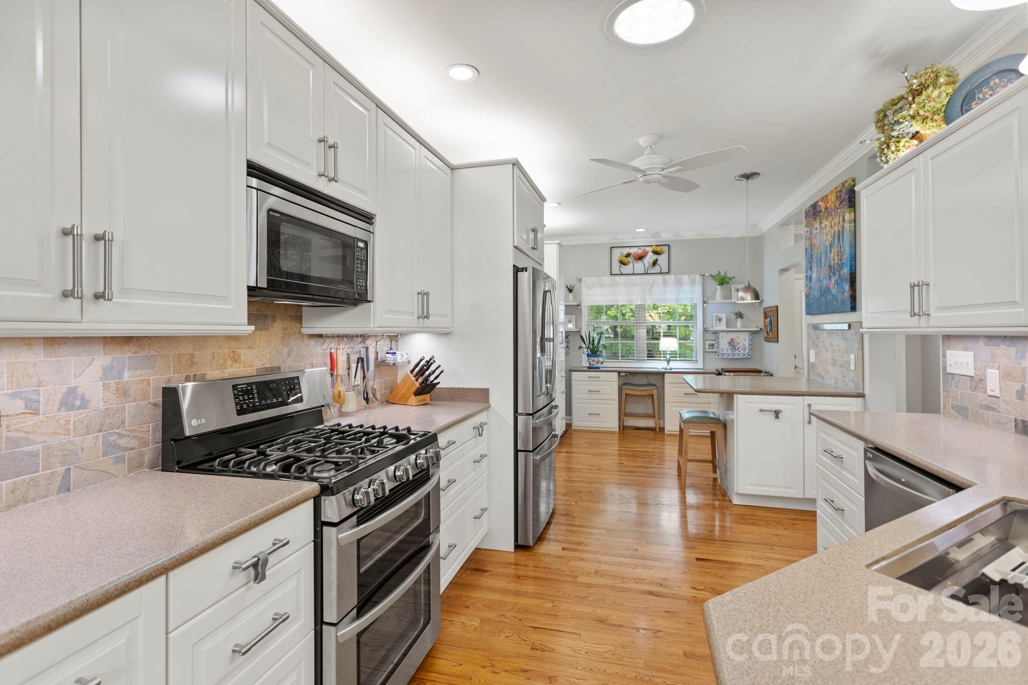 69 Old Pasture Way — Hendersonville