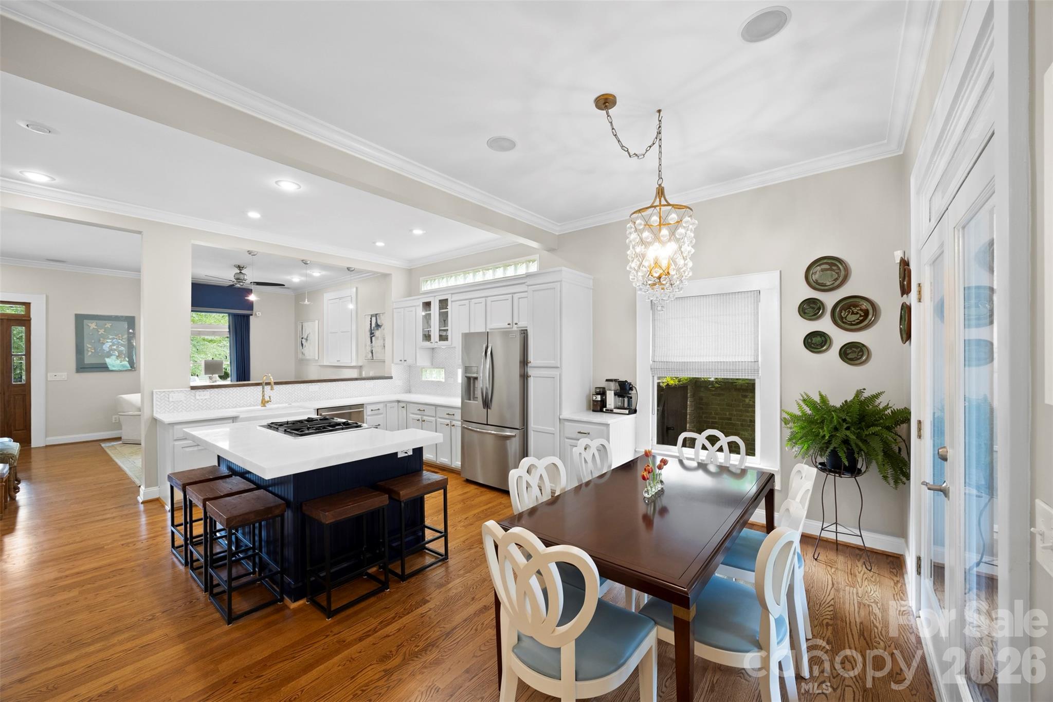 2305 Shenandoah Avenue — Charlotte