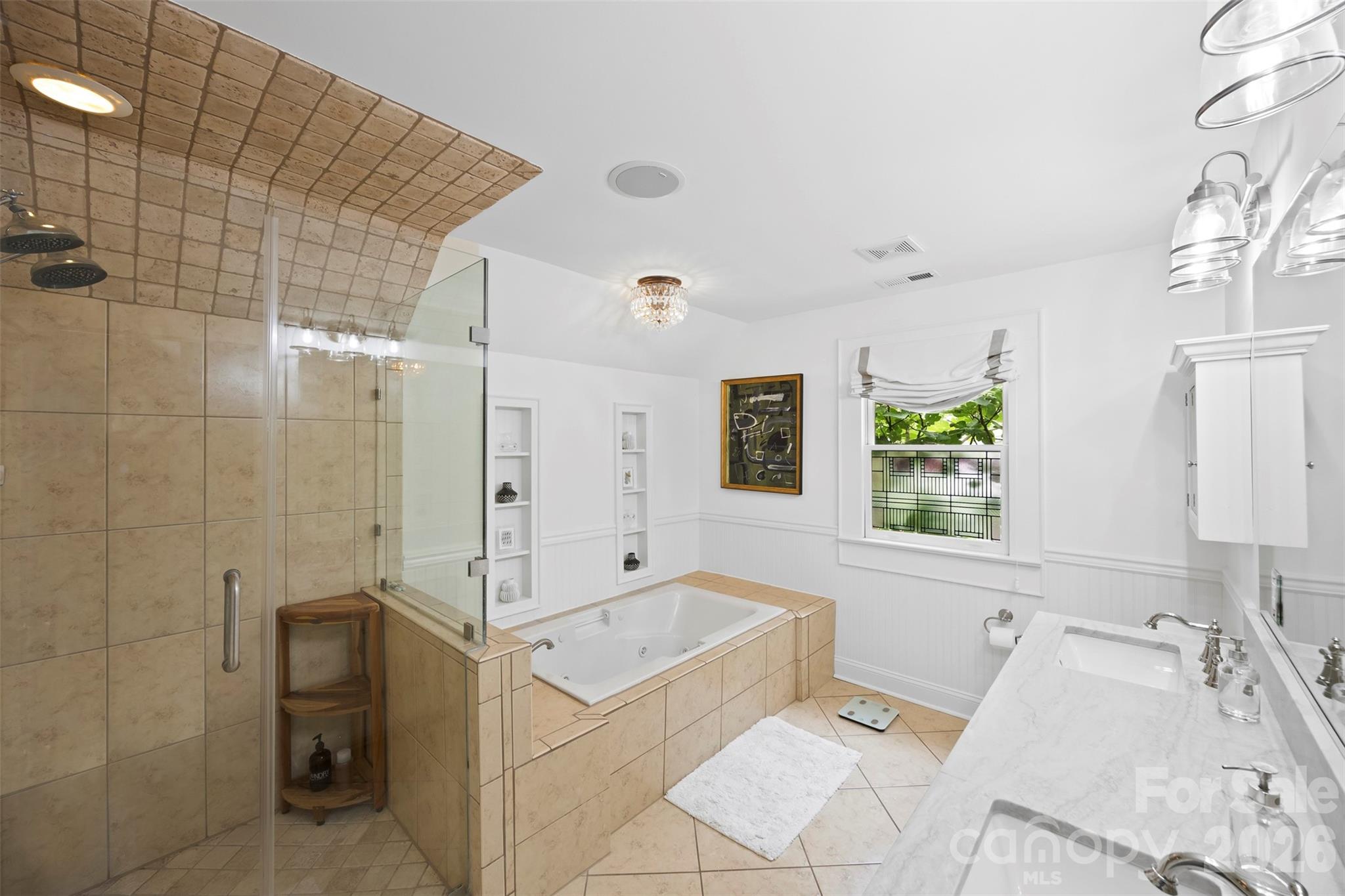 2305 Shenandoah Avenue — Charlotte