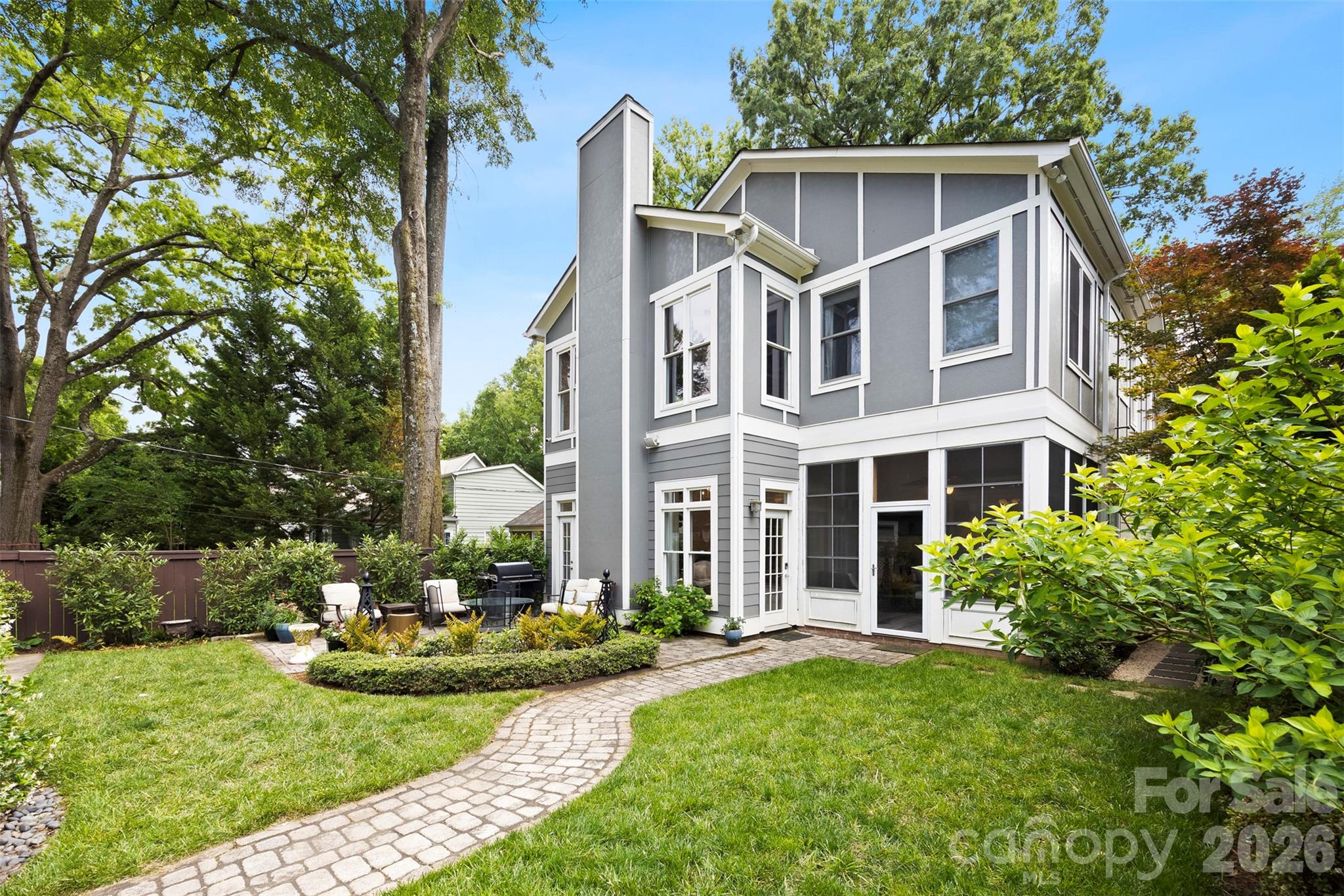 2305 Shenandoah Avenue — Charlotte