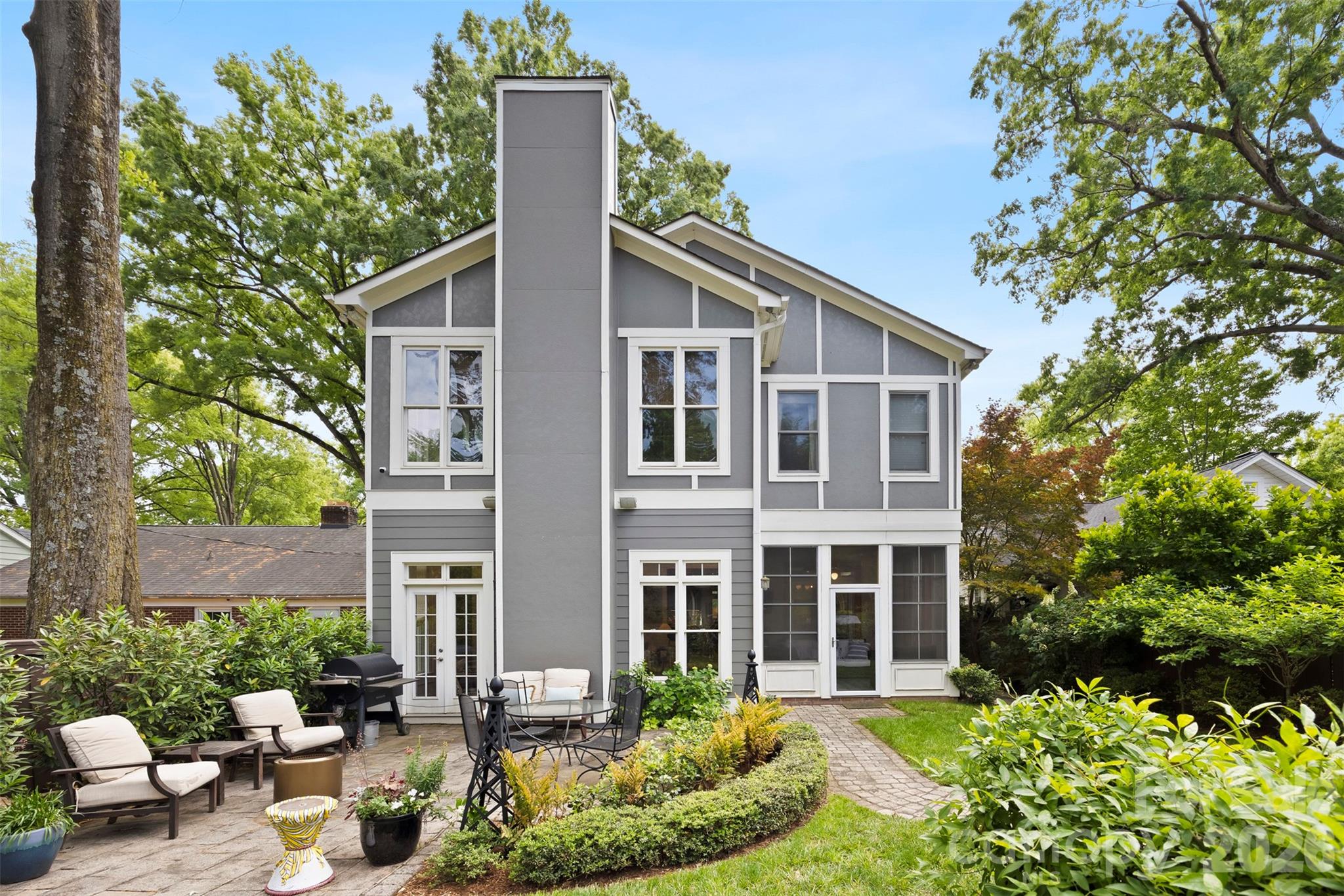 2305 Shenandoah Avenue — Charlotte