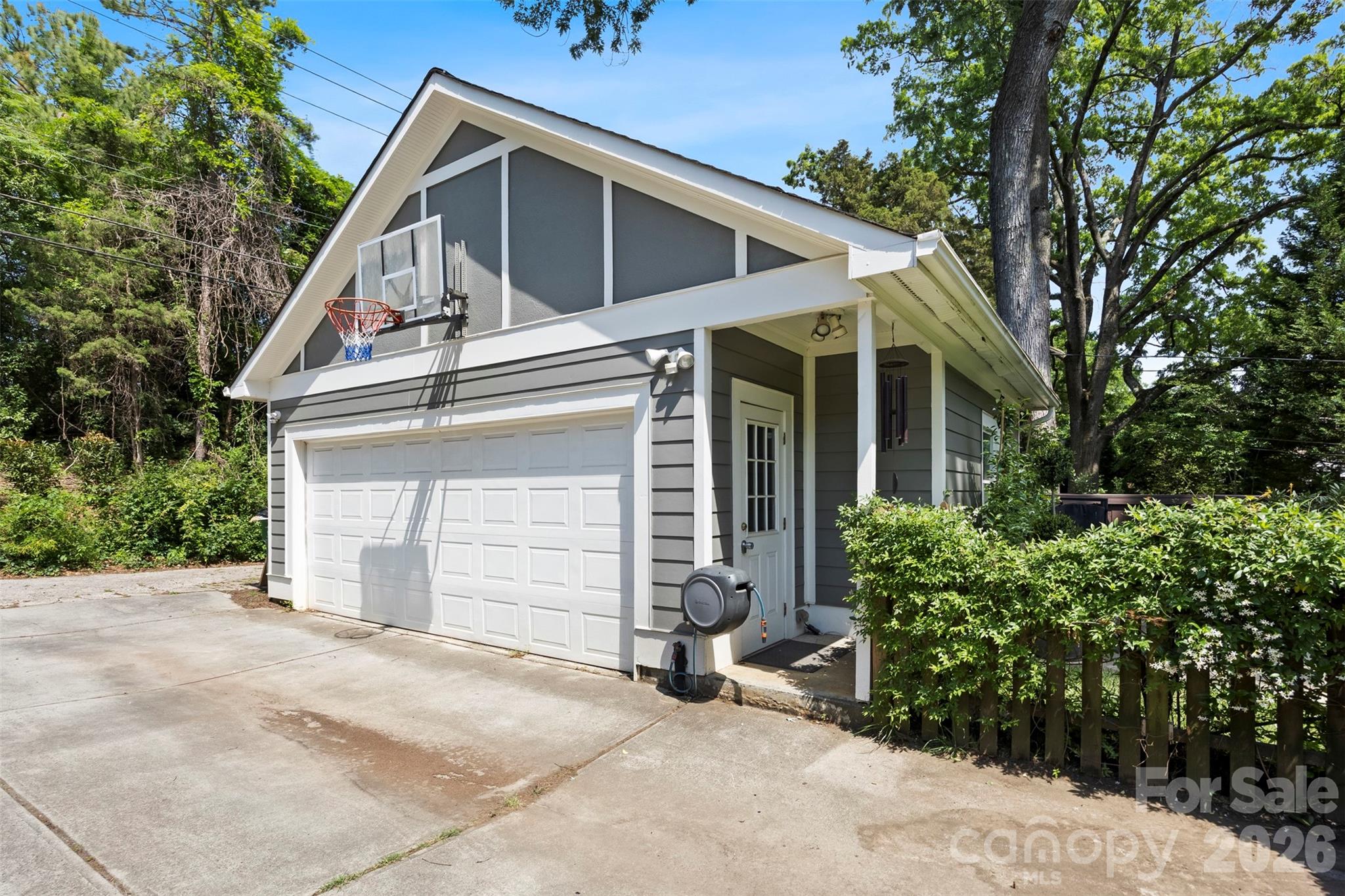 2305 Shenandoah Avenue — Charlotte
