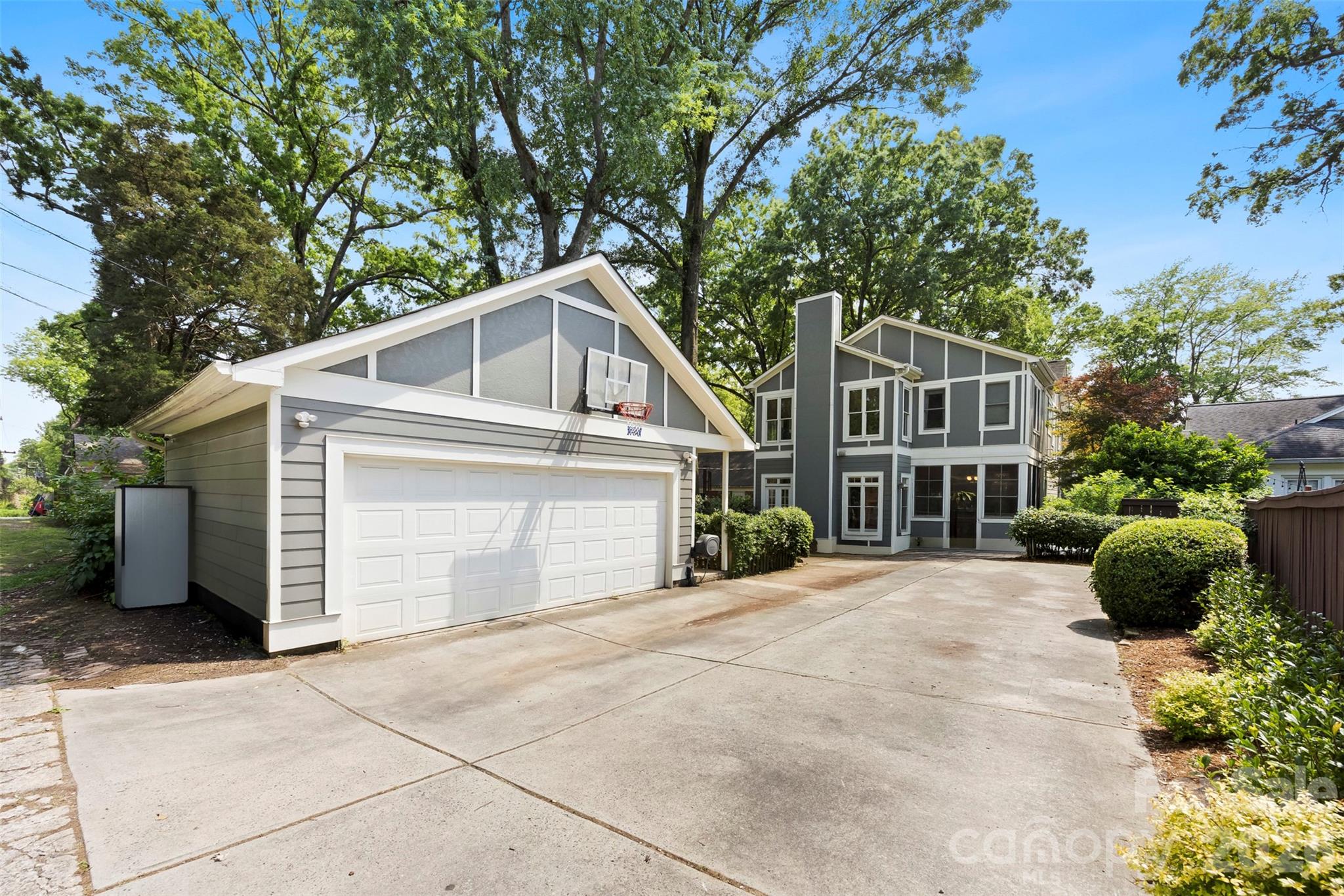2305 Shenandoah Avenue — Charlotte