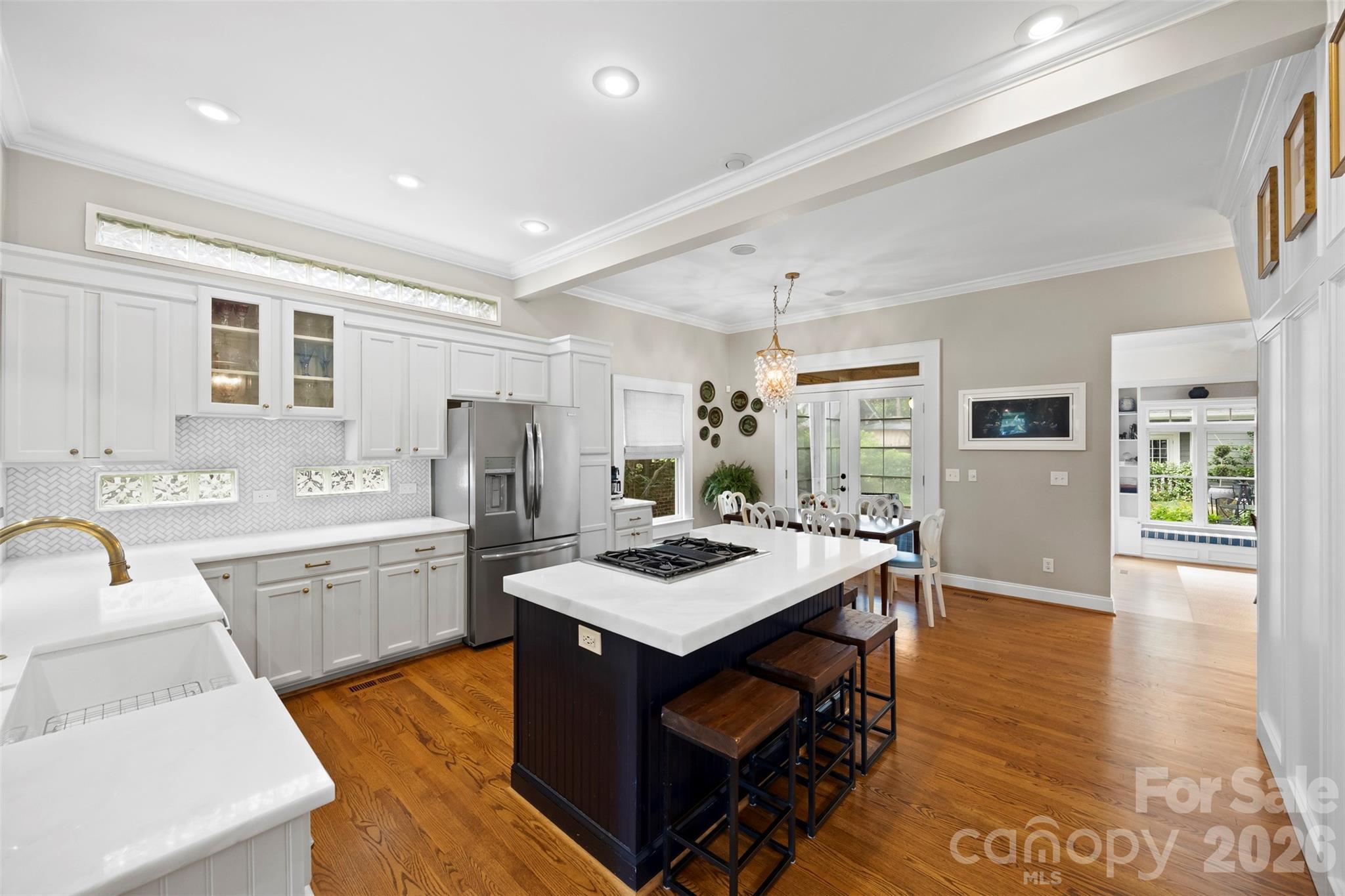 2305 Shenandoah Avenue — Charlotte