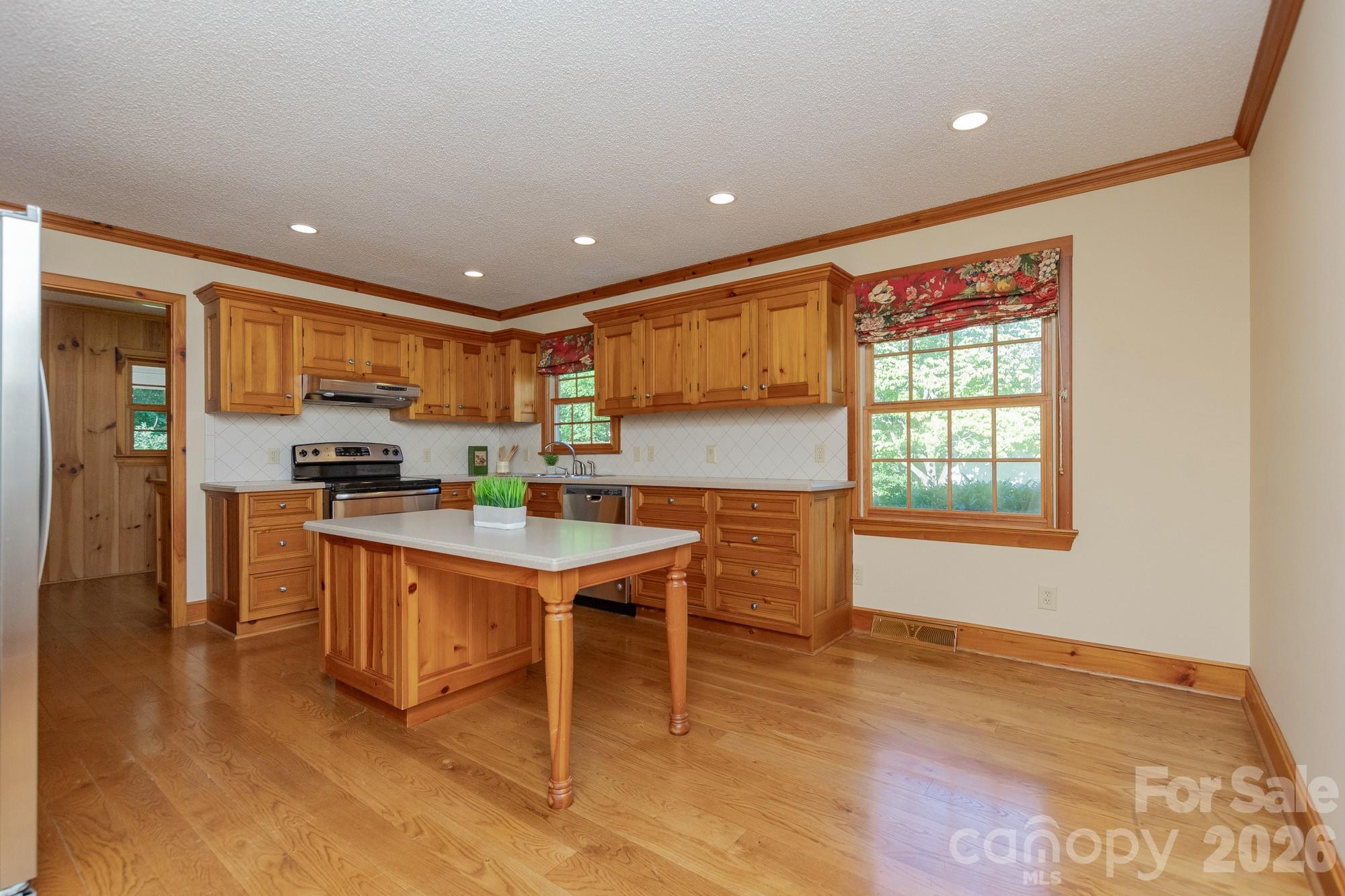 905 Kildee Drive — Lexington