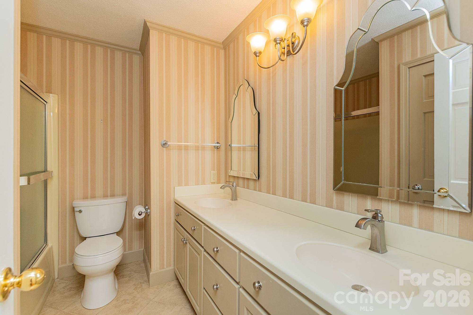 905 Kildee Drive — Lexington