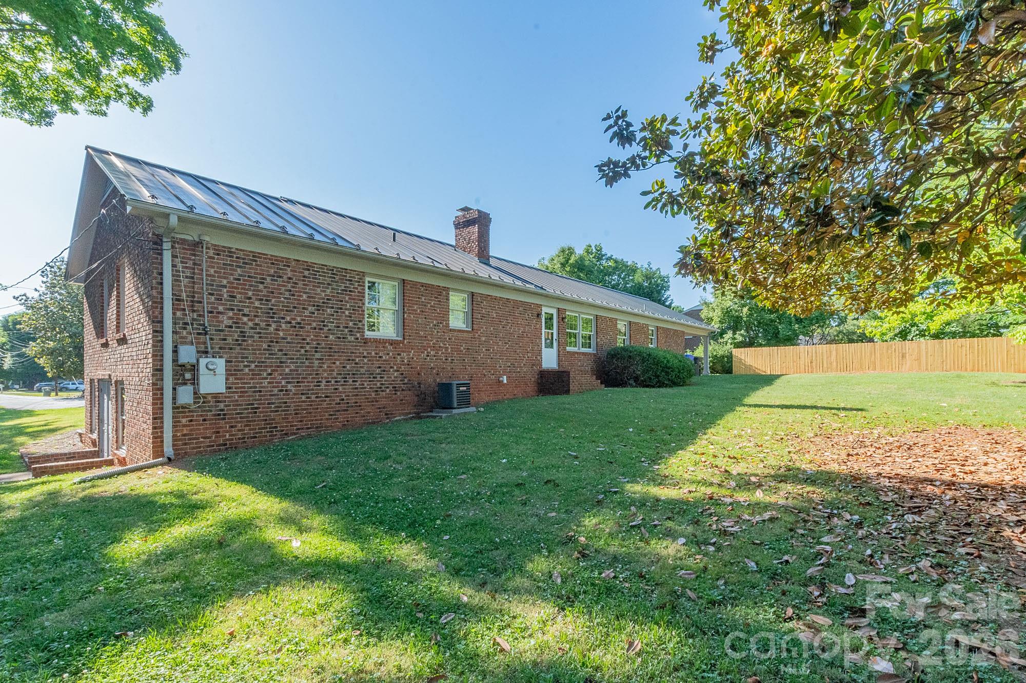 905 Kildee Drive — Lexington