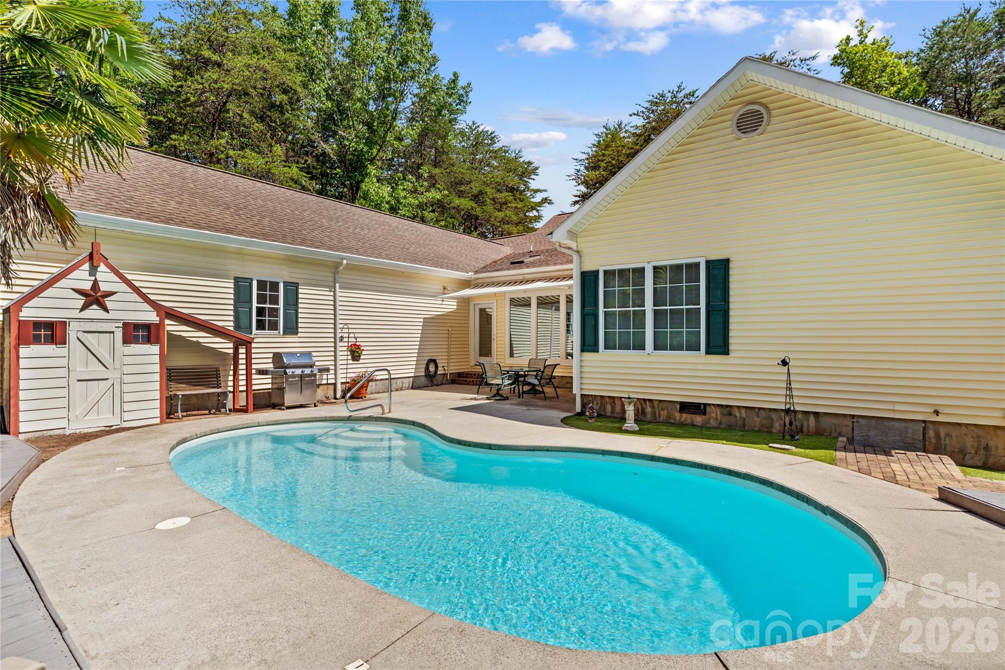 1629 Parkside Drive — Catawba