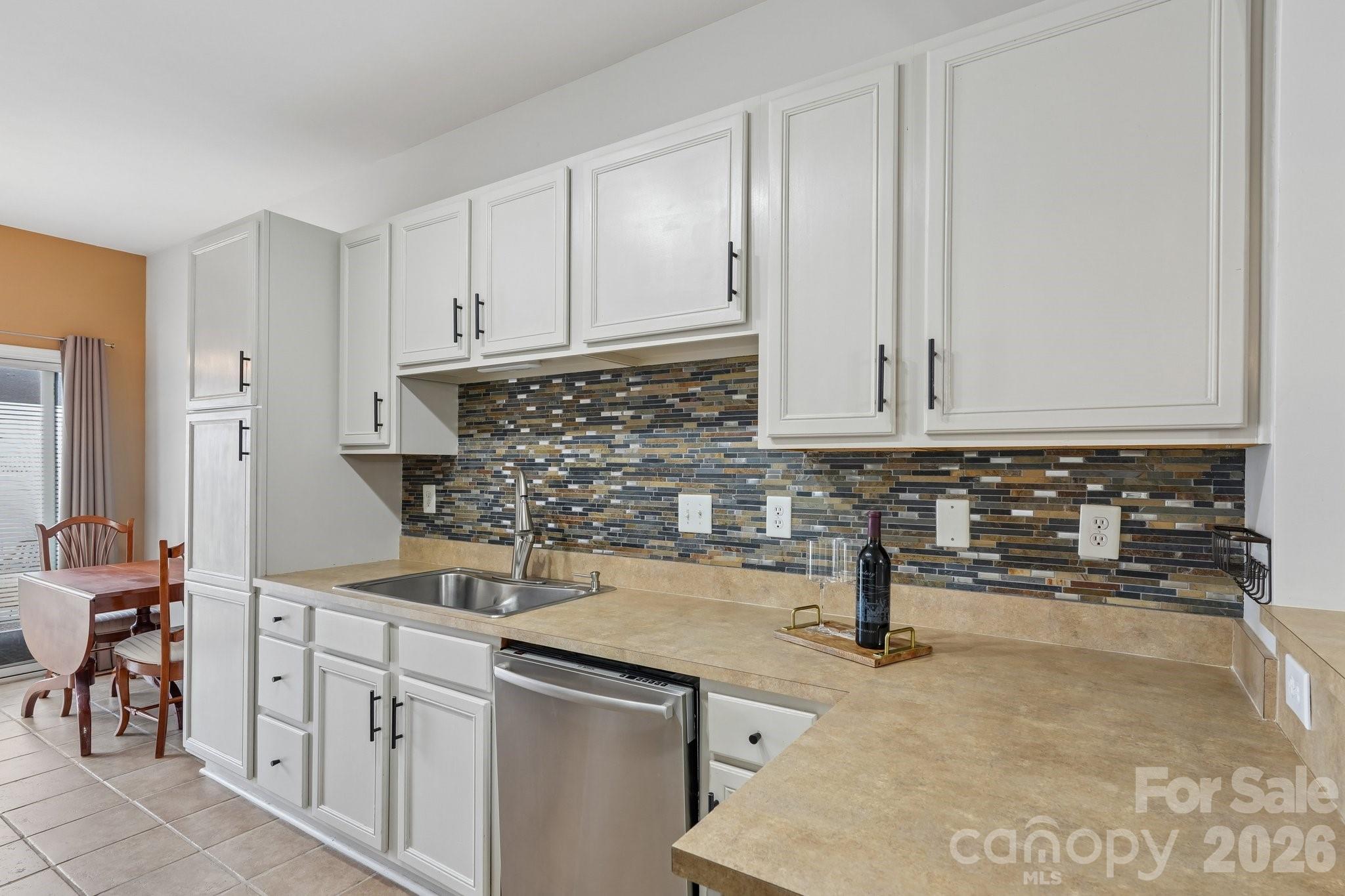 2038 Oakstone Drive — Monroe