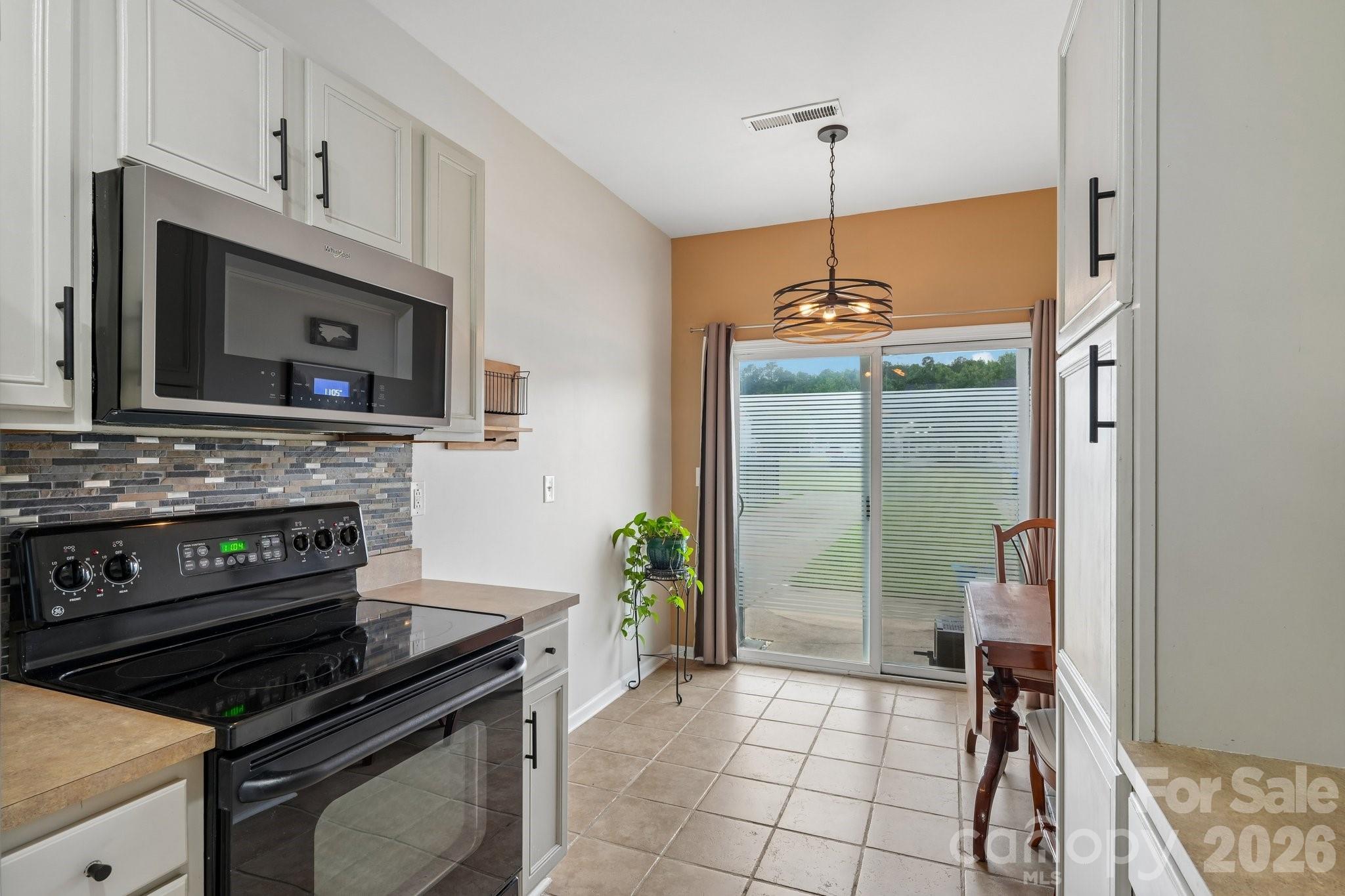 2038 Oakstone Drive — Monroe