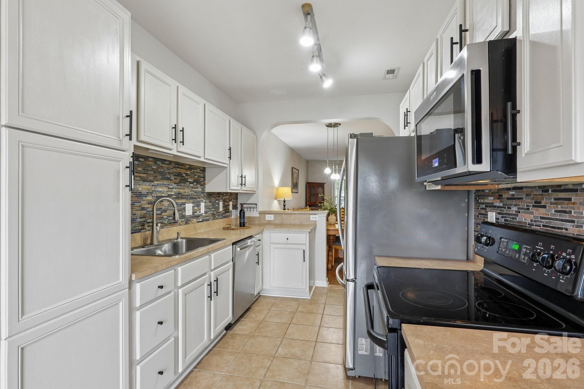 2038 Oakstone Drive — Monroe